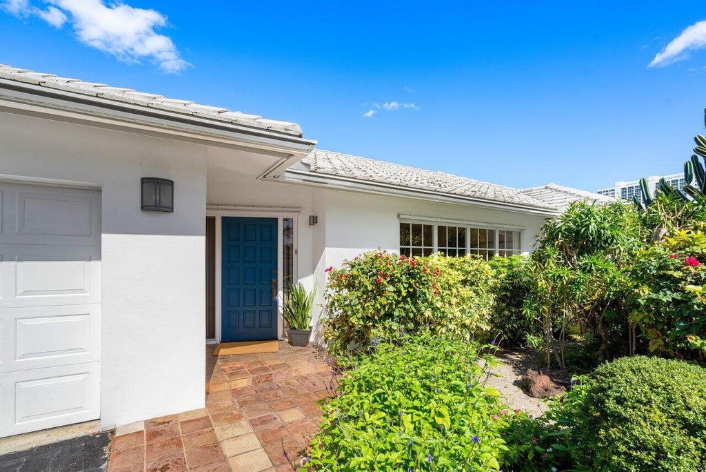 Photo of 755 Sevilla Drive, Boca Raton, FL 33432 (MLS # R11057248)
