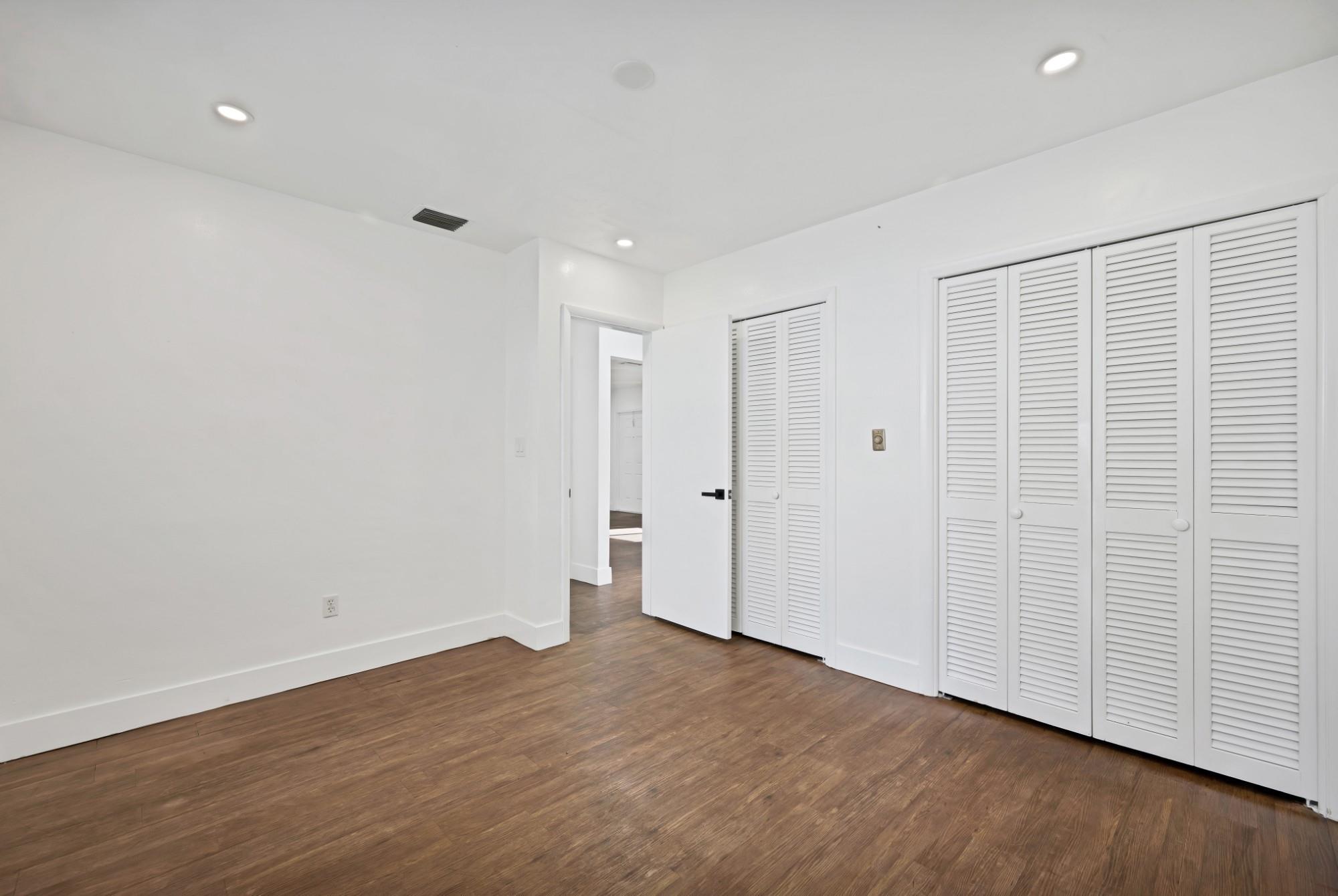 Dania Heights Ext 5-19 B - Residential Lease