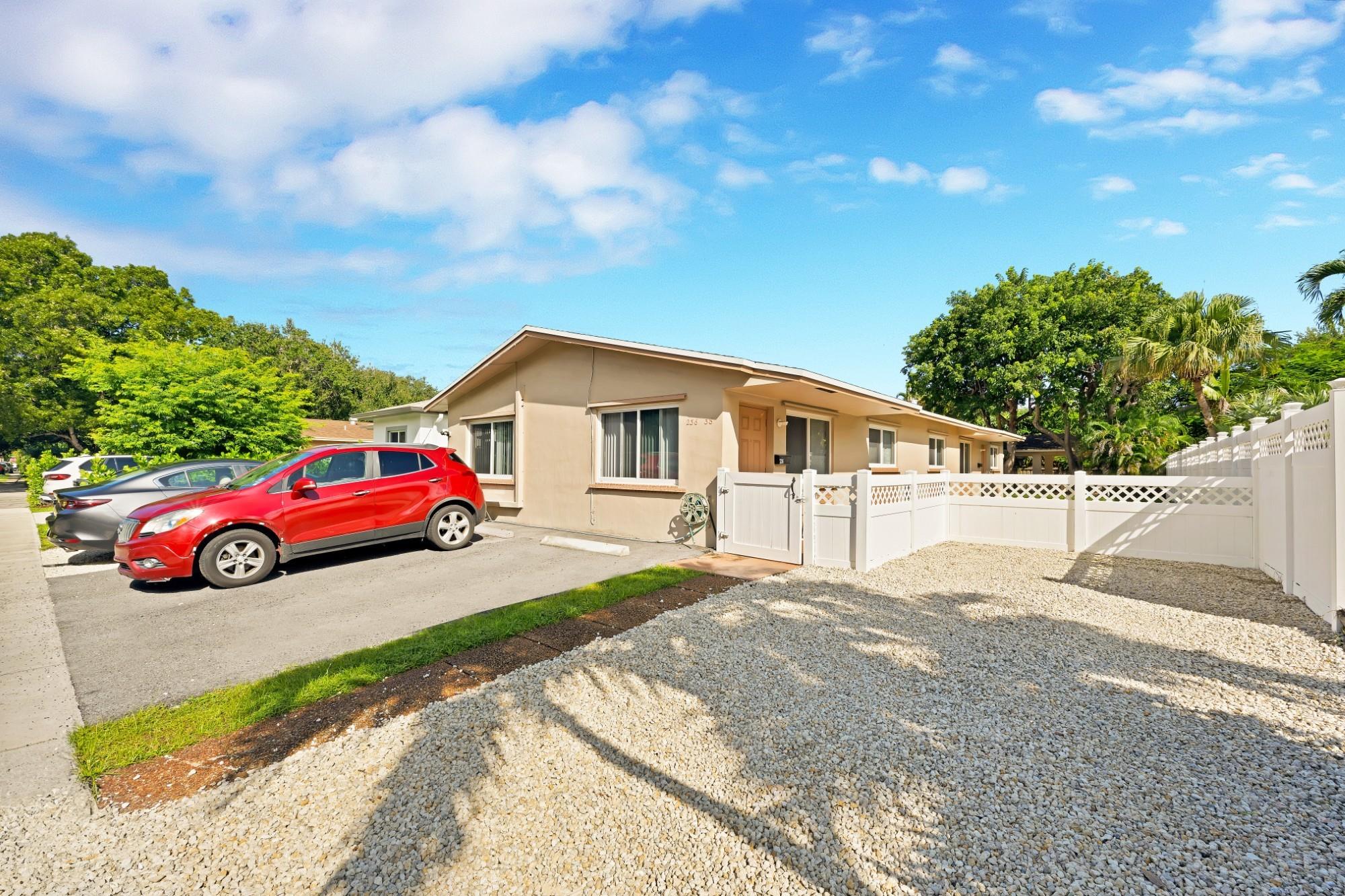 Dania Heights Ext 5-19 B - Residential Lease