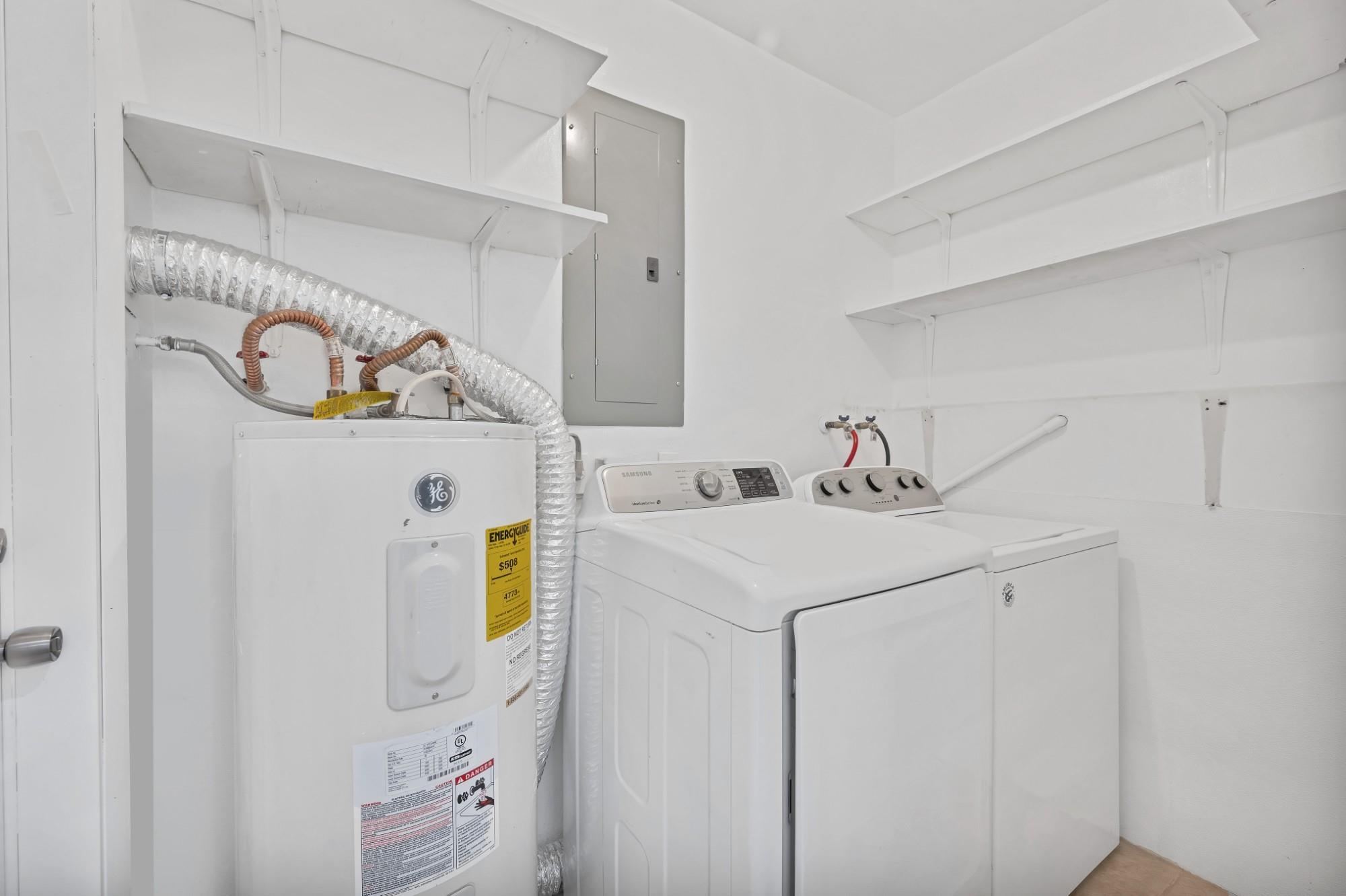 Dania Heights Ext 5-19 B - Residential Lease