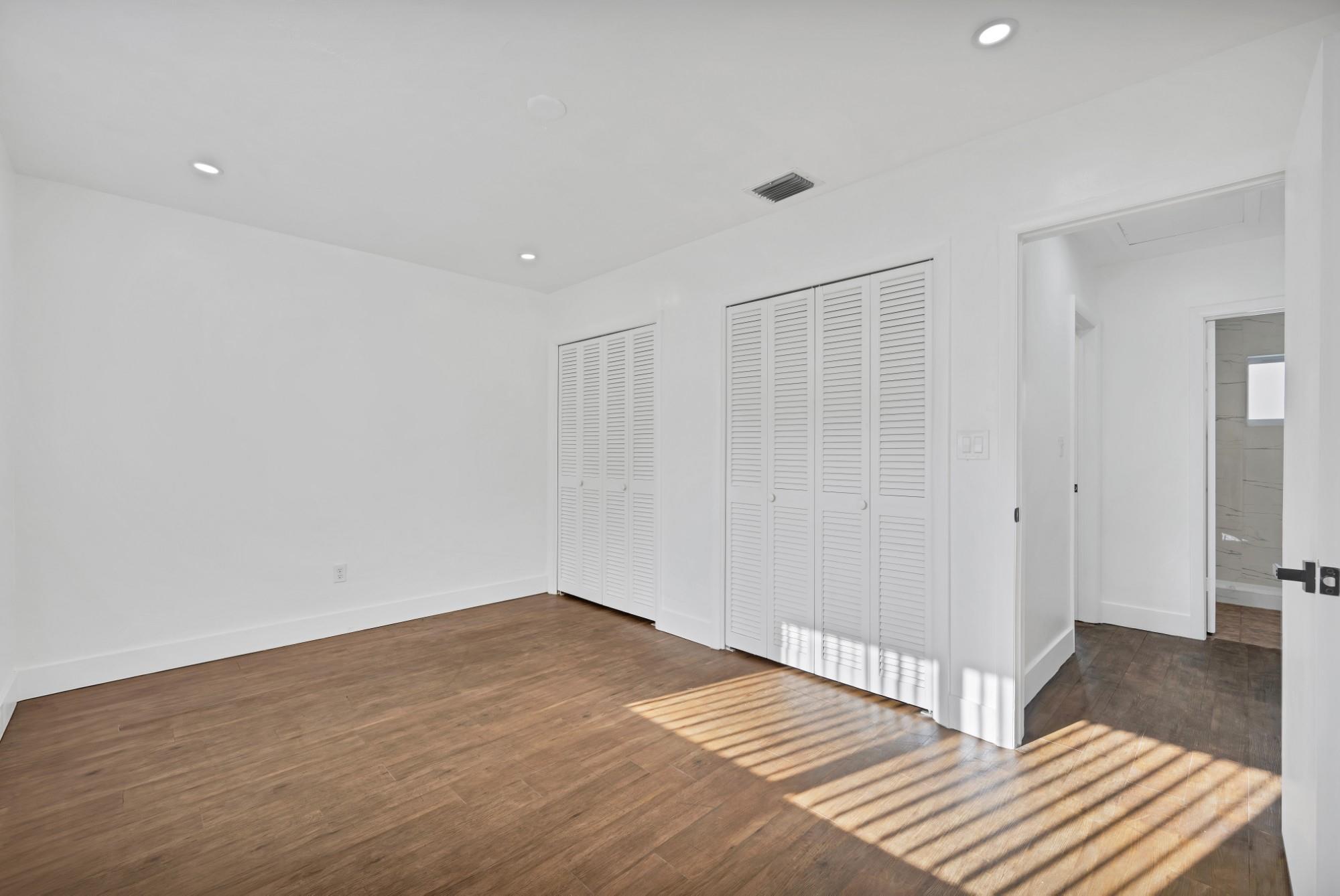 Dania Heights Ext 5-19 B - Residential Lease
