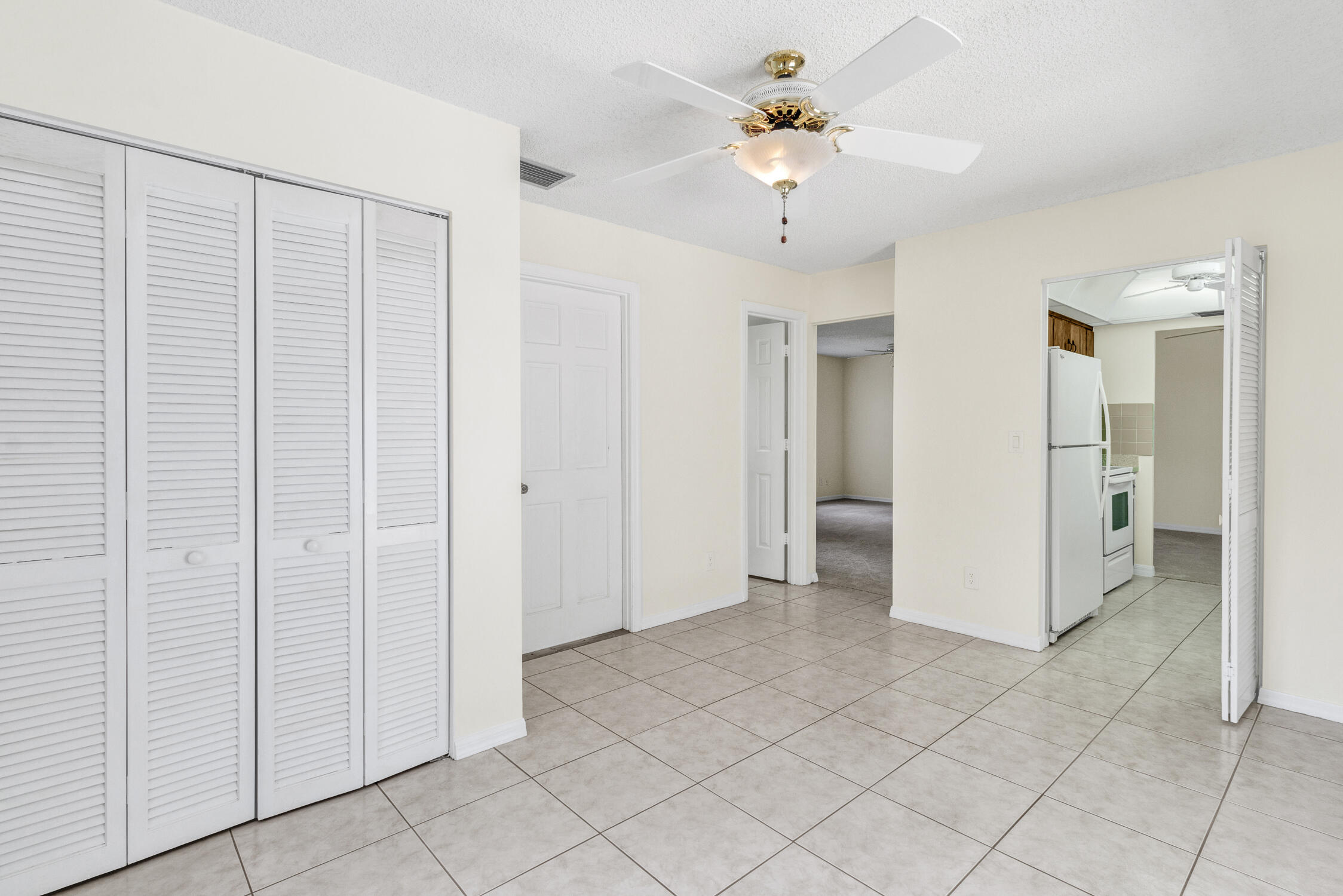 LAURELWOOD UNIT 3 - Residential