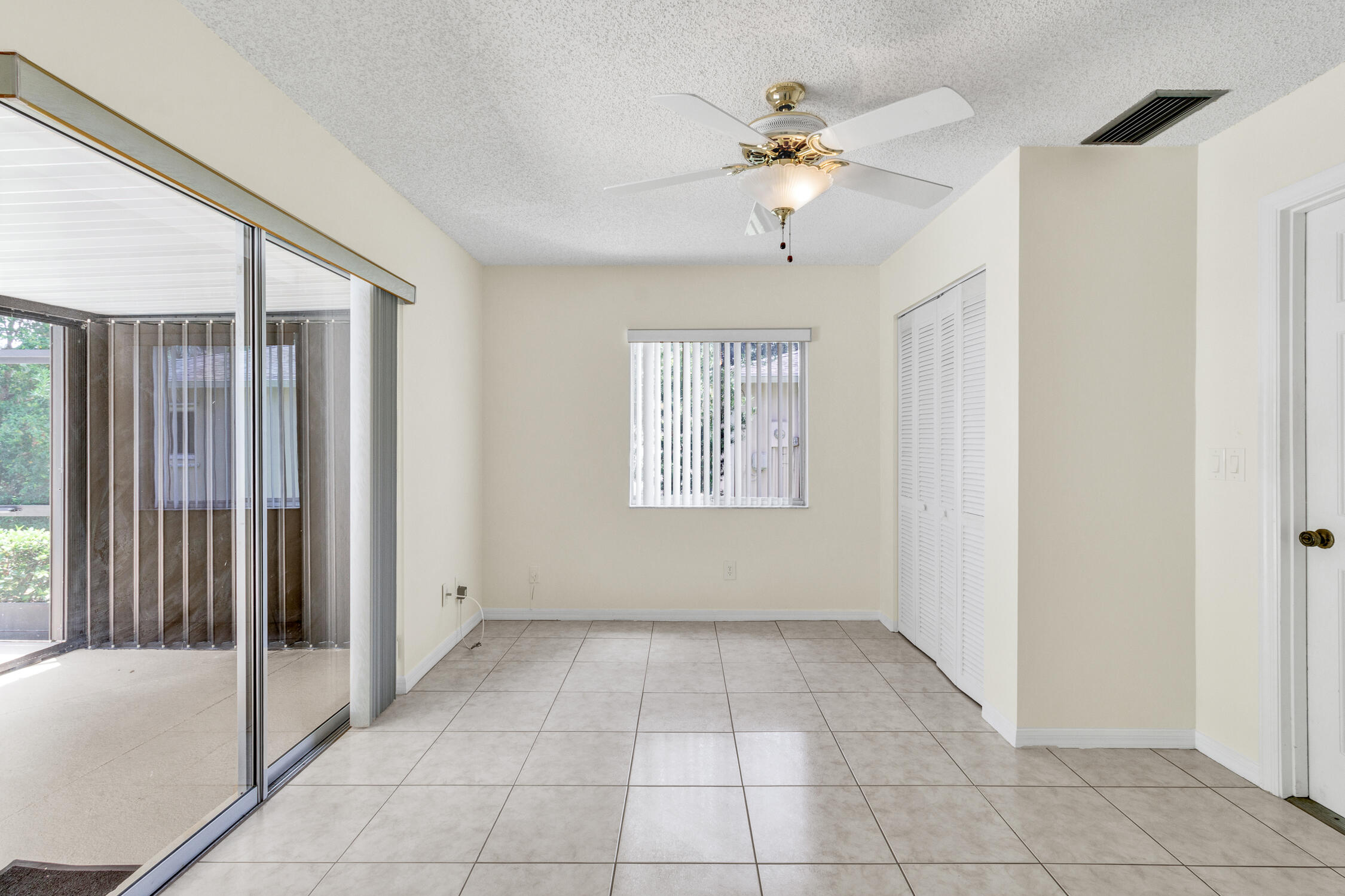 LAURELWOOD UNIT 3 - Residential