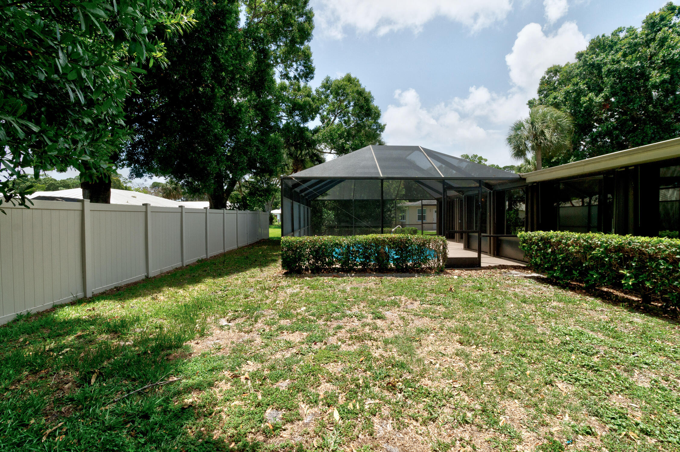 LAURELWOOD UNIT 3 - Residential