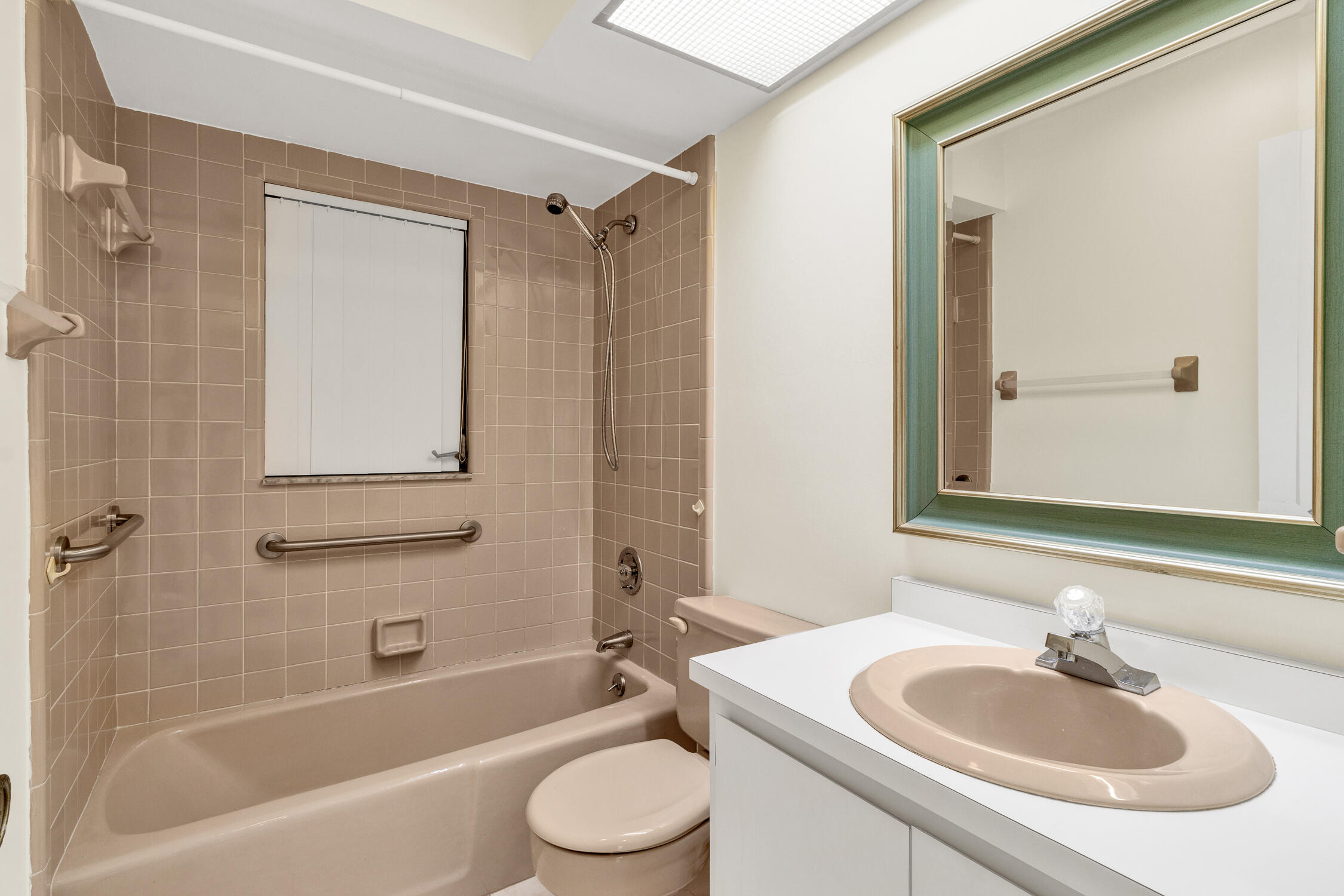 LAURELWOOD UNIT 3 - Residential