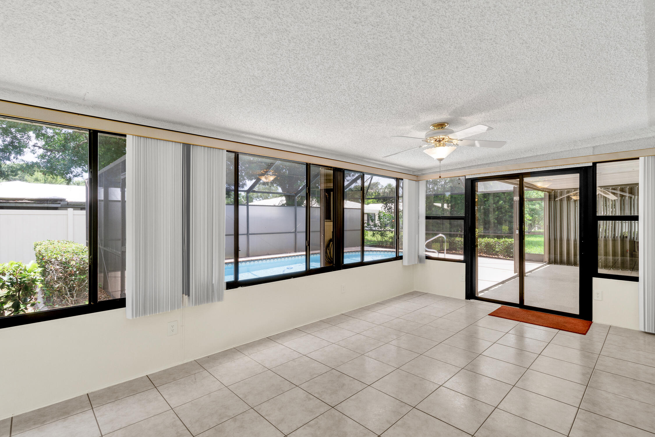 LAURELWOOD UNIT 3 - Residential