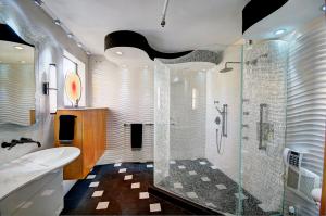 IMPERIAL ROYALE AT BOCA POINTE CONDO - Residential