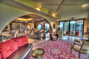 IMPERIAL ROYALE AT BOCA POINTE CONDO - Residential