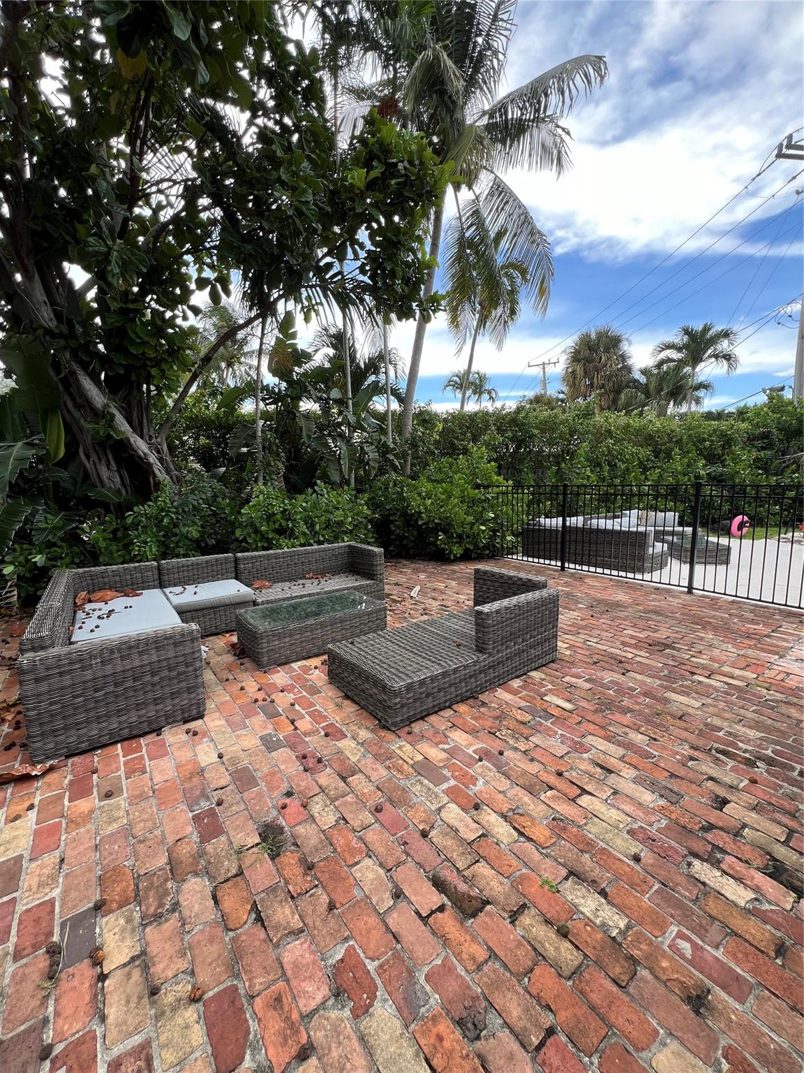 Coral Ridge Country Club - Residential Lease