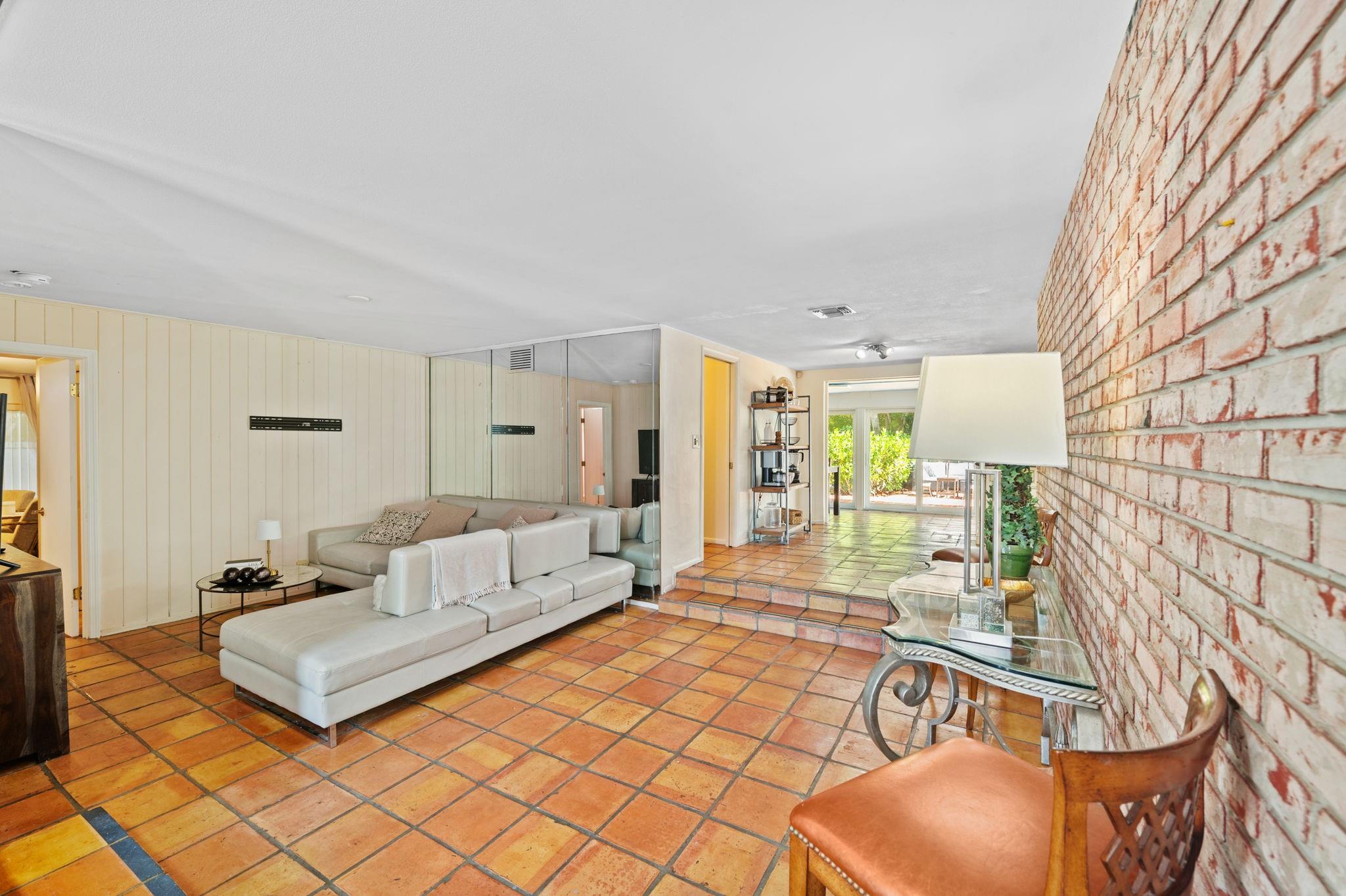 Coral Ridge Country Club - Residential Lease