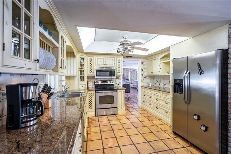 Coral Ridge Country Club - Residential Lease