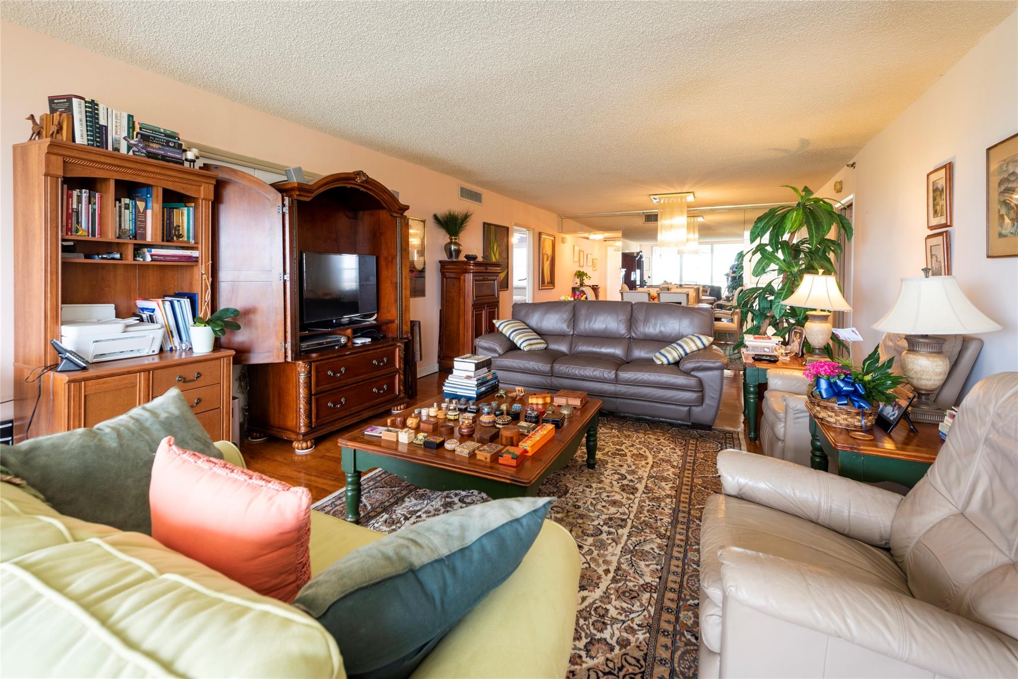 3507 Oaks Way 909