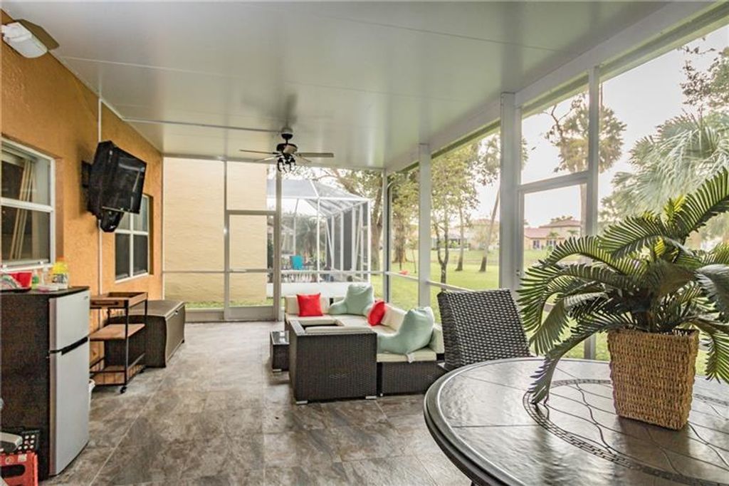 Photo of 4264 NW 1st Drive, Deerfield Beach, FL 33442 (MLS # R10969510)