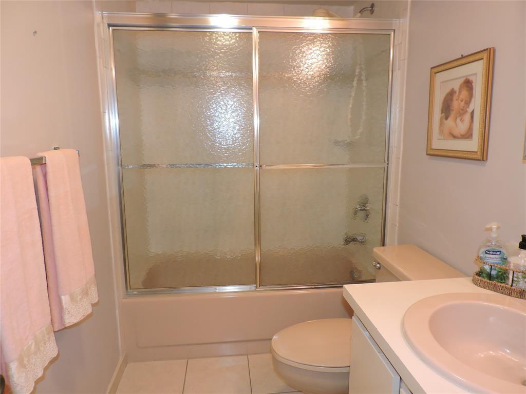 MEADOWBROOK LAKES VIEW - Residential