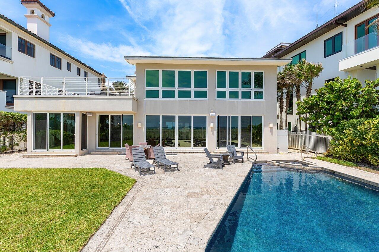 1906 Bay Drive