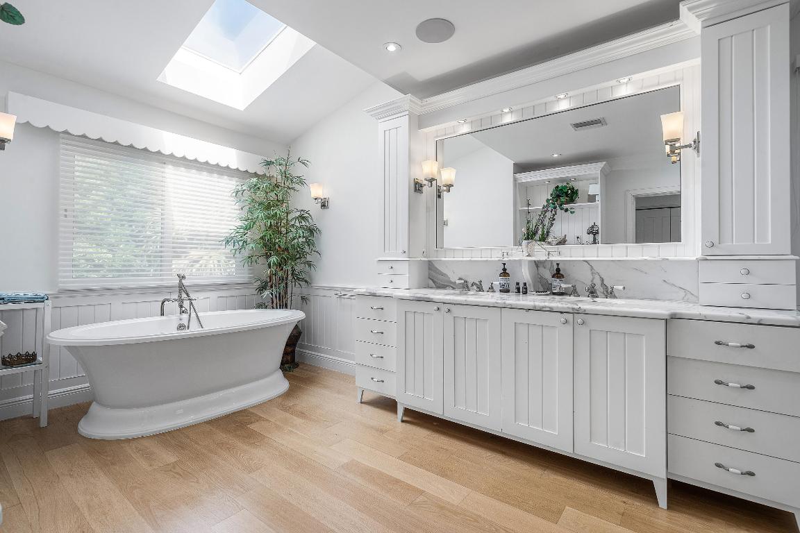 HILLSBORO SHORES - Residential