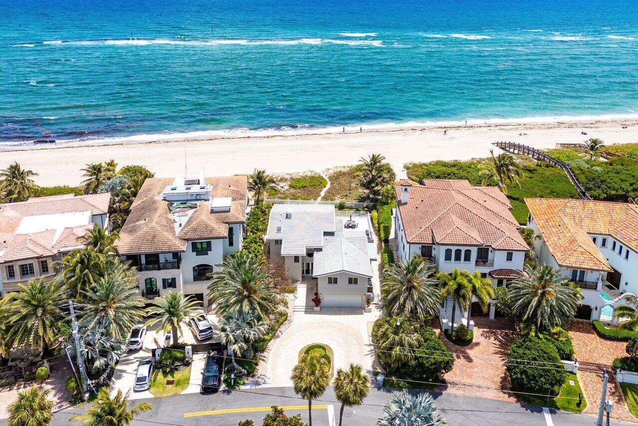 1906 Bay Drive