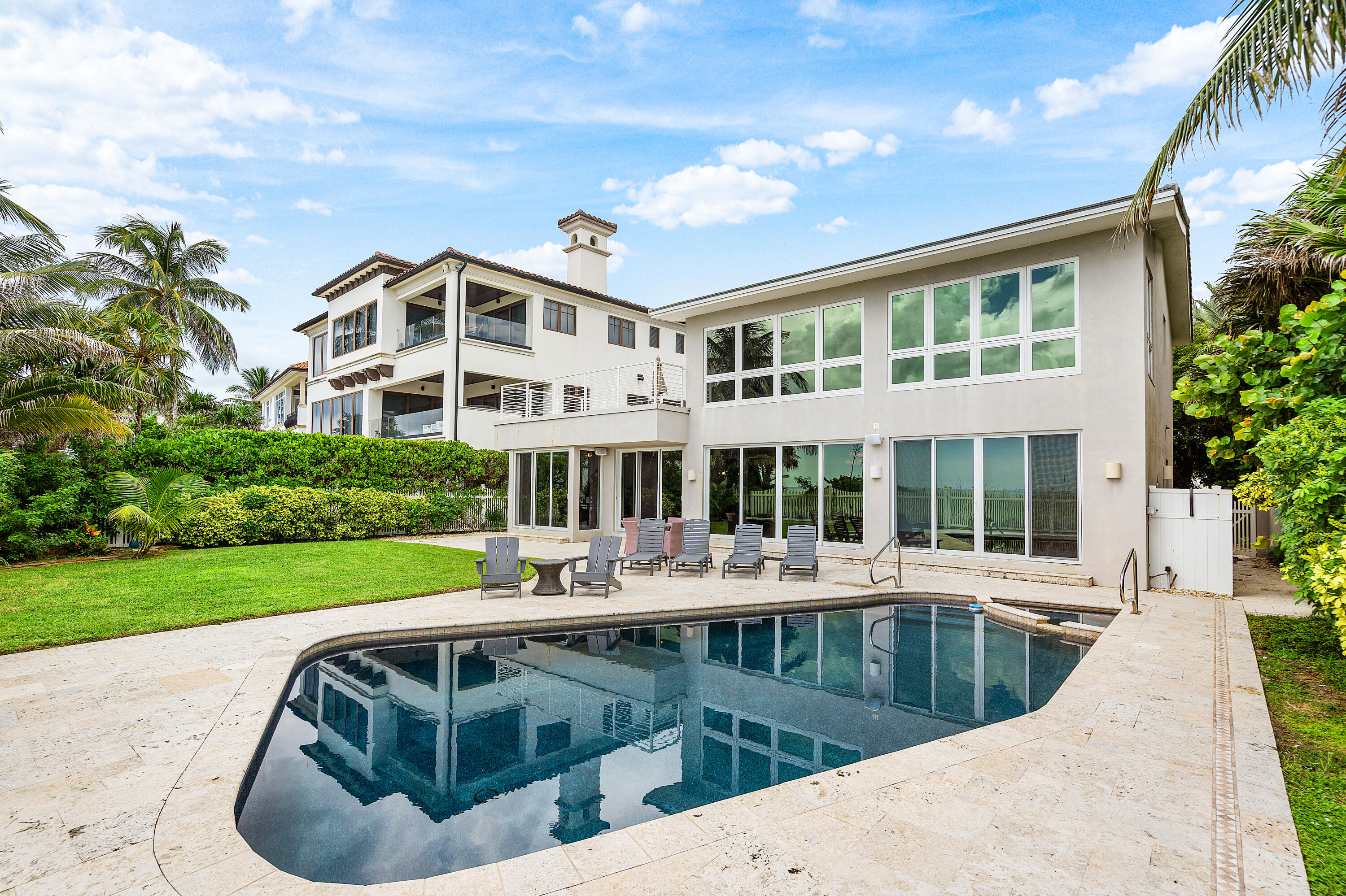 HILLSBORO SHORES - Residential