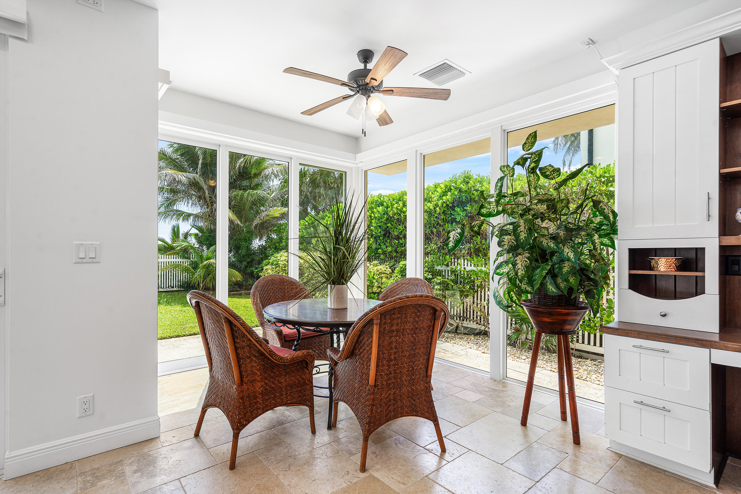 HILLSBORO SHORES - Residential