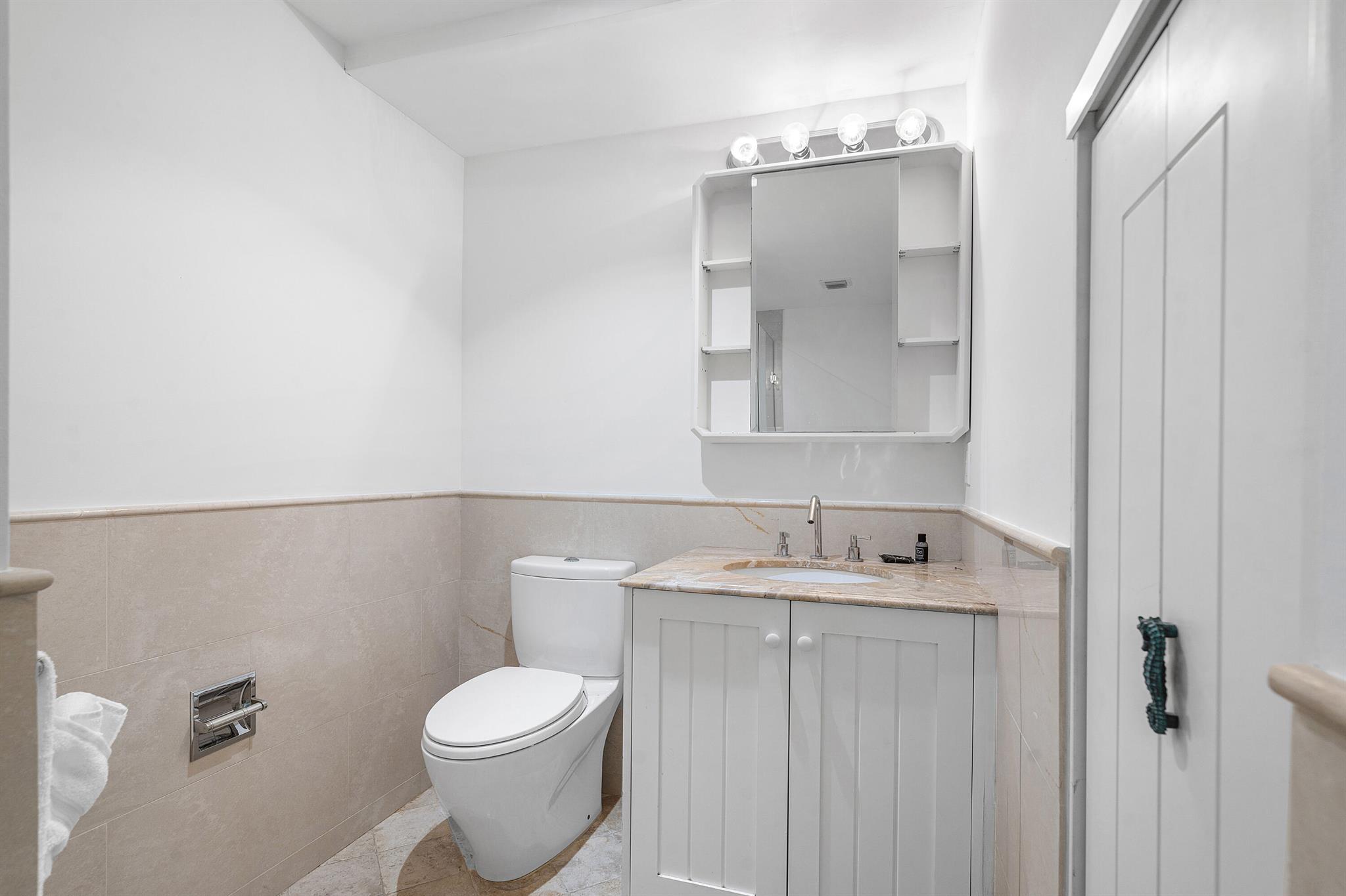 HILLSBORO SHORES - Residential