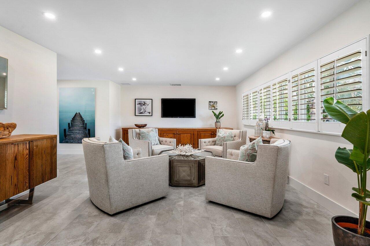 LAKE SHORE ESTATES - Residential