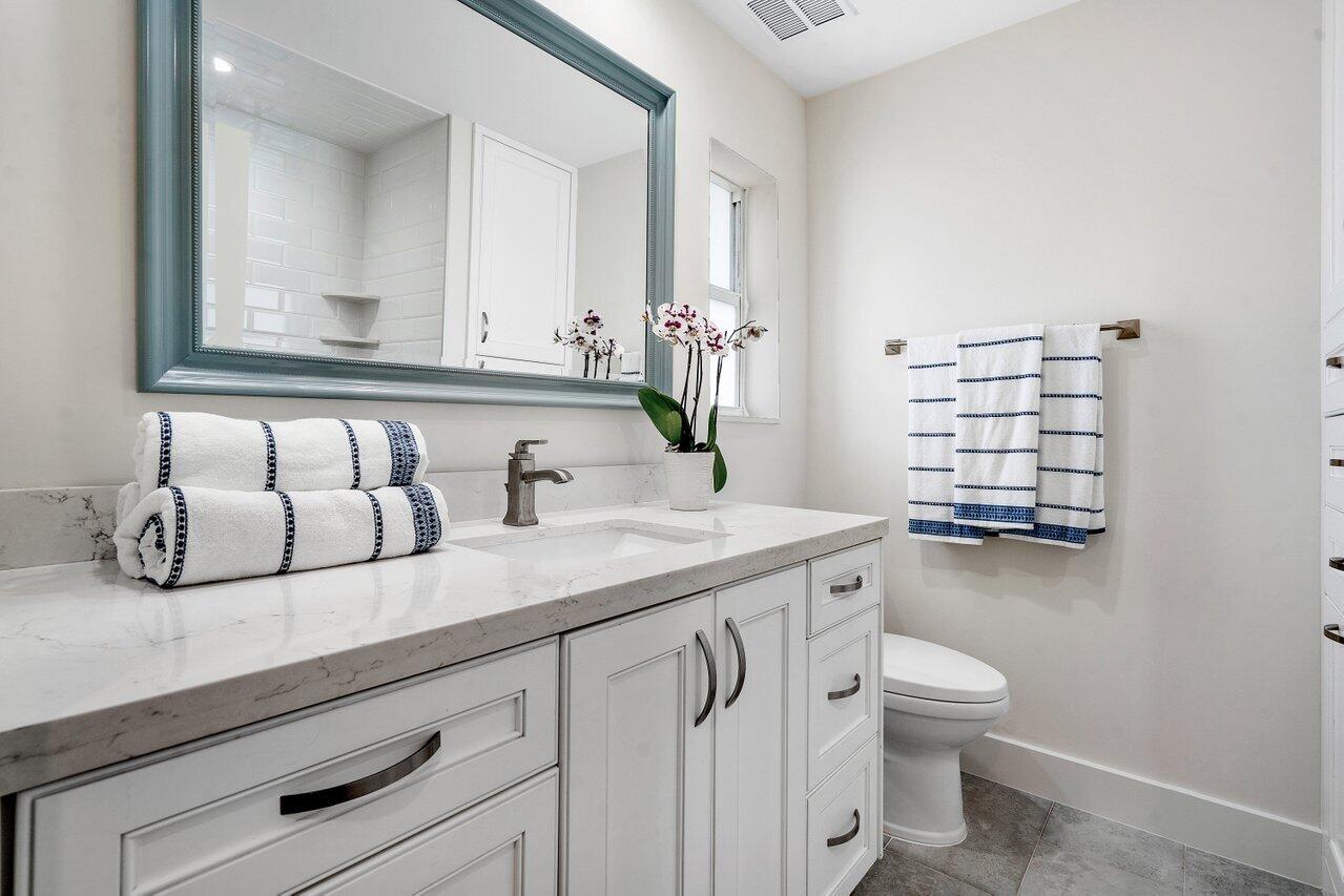 LAKE SHORE ESTATES - Residential