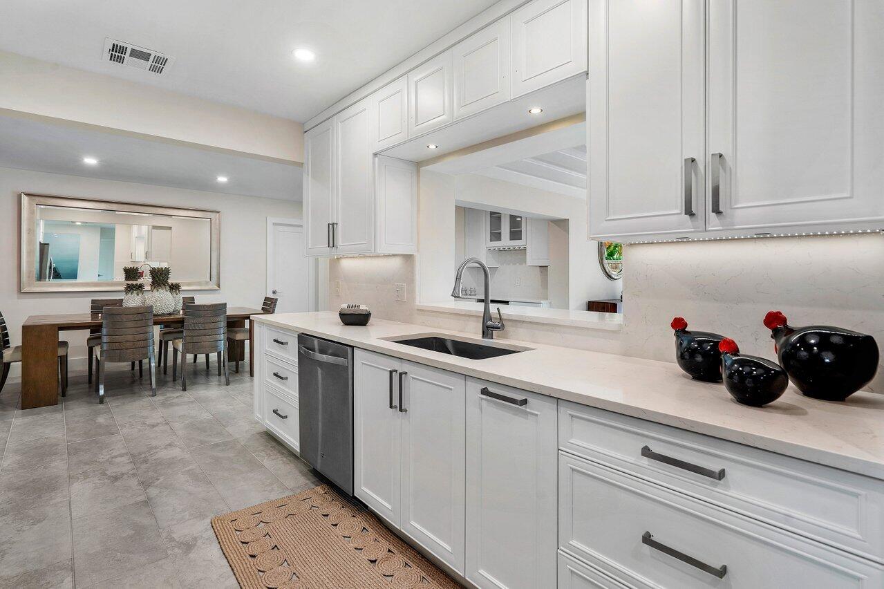 LAKE SHORE ESTATES - Residential