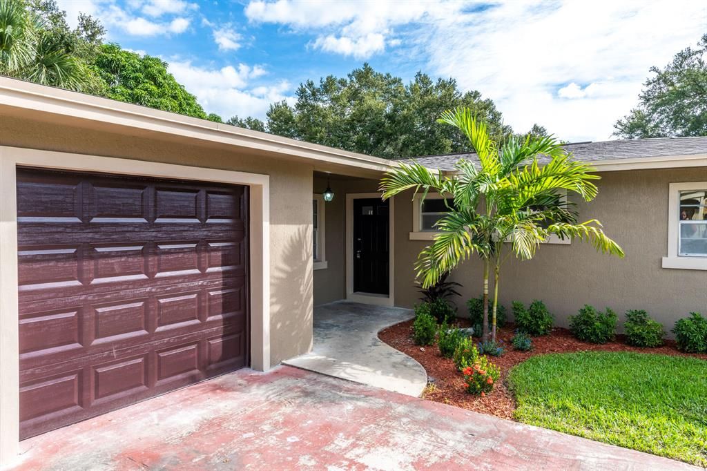 Photo of 806 Emil Drive, Fort Pierce, FL 34982 (MLS # R10753376)