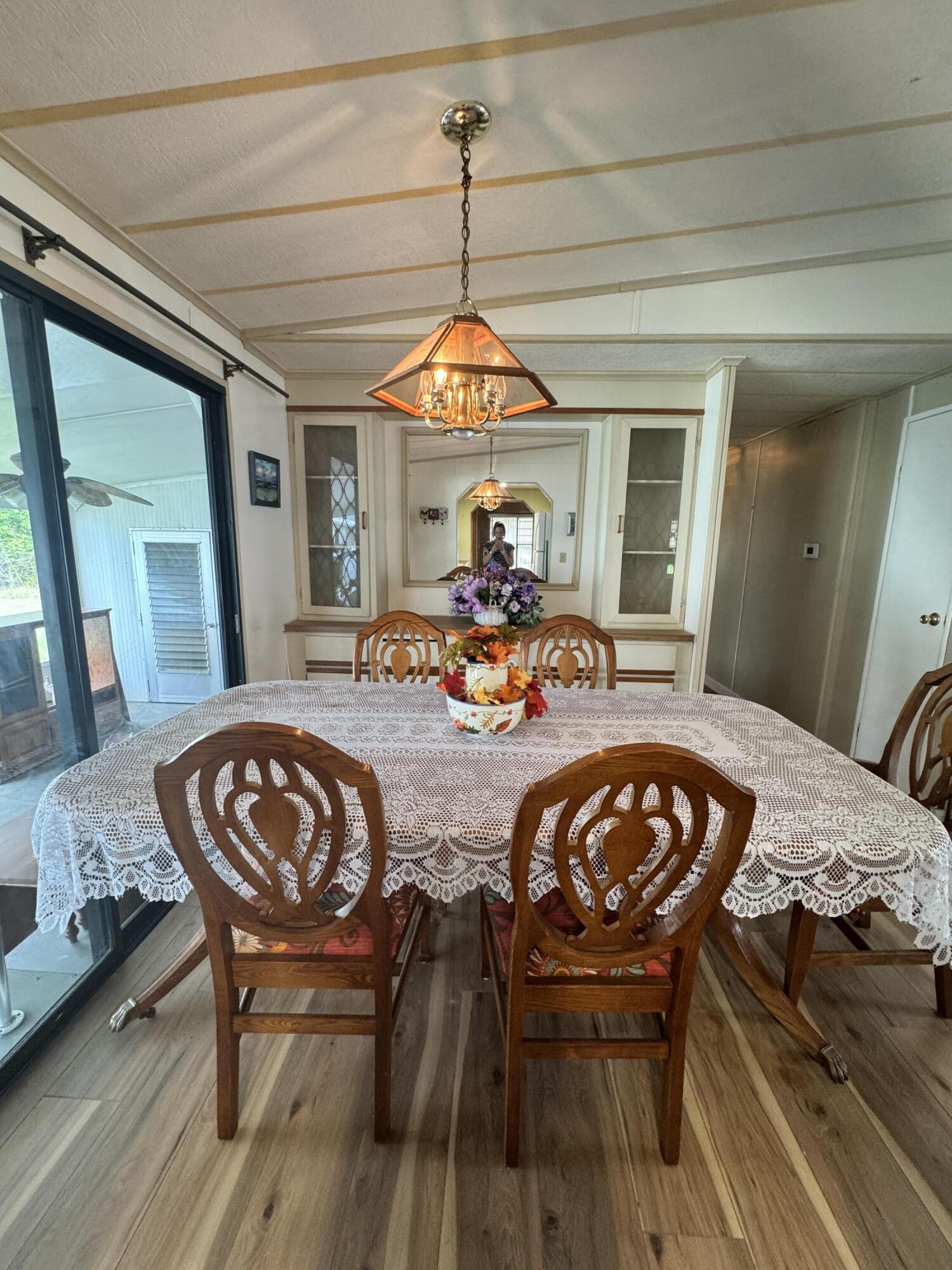 SPANISH LAKES COUNTRY CLUB - Residential