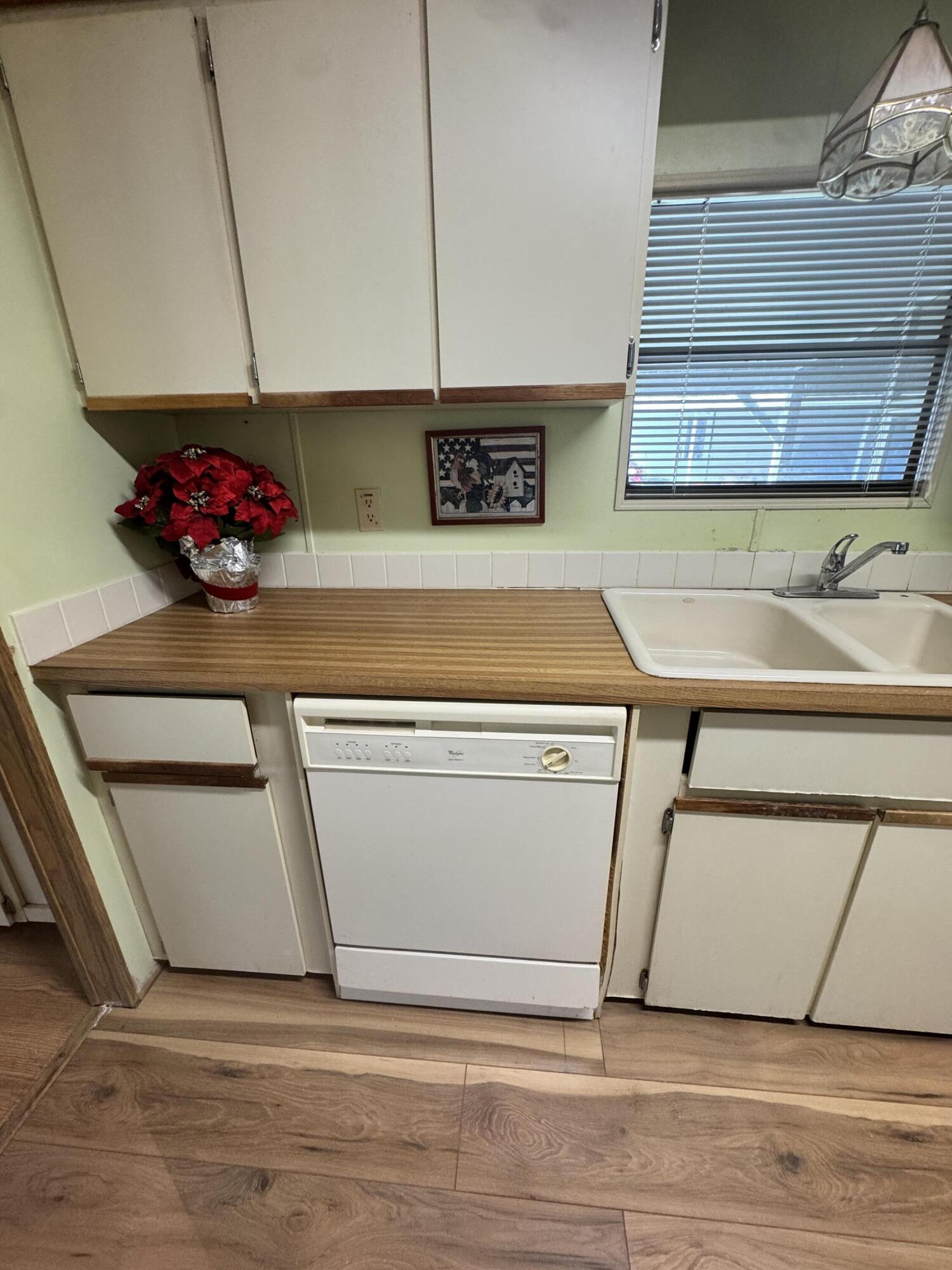 SPANISH LAKES COUNTRY CLUB - Residential