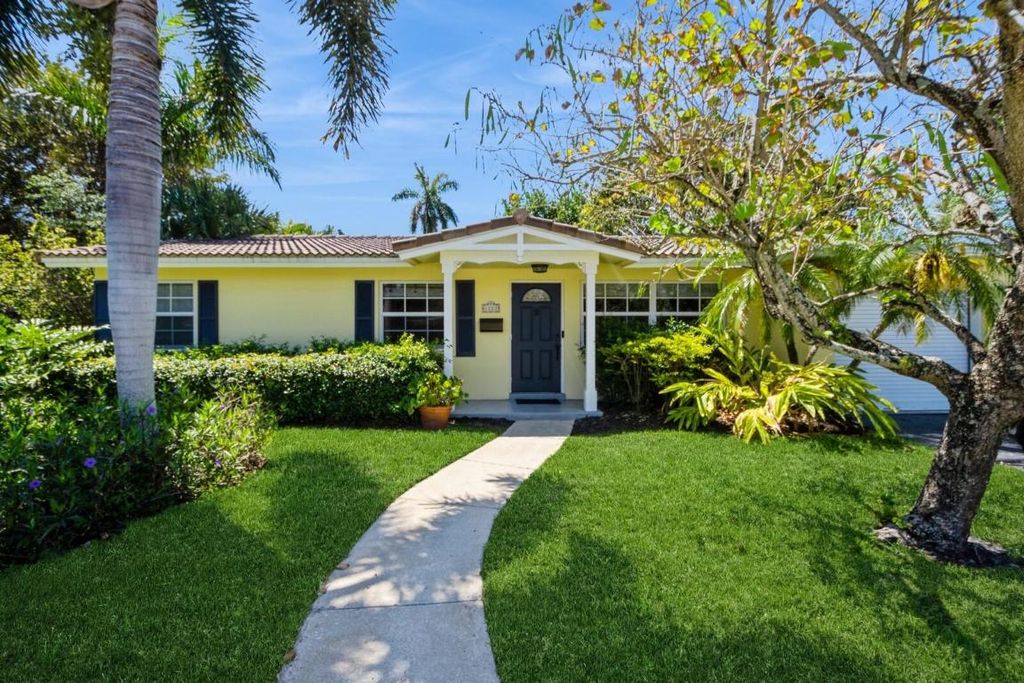 Photo of 1222 SW 5th Street, Boca Raton, FL 33486 (MLS # R11095120)