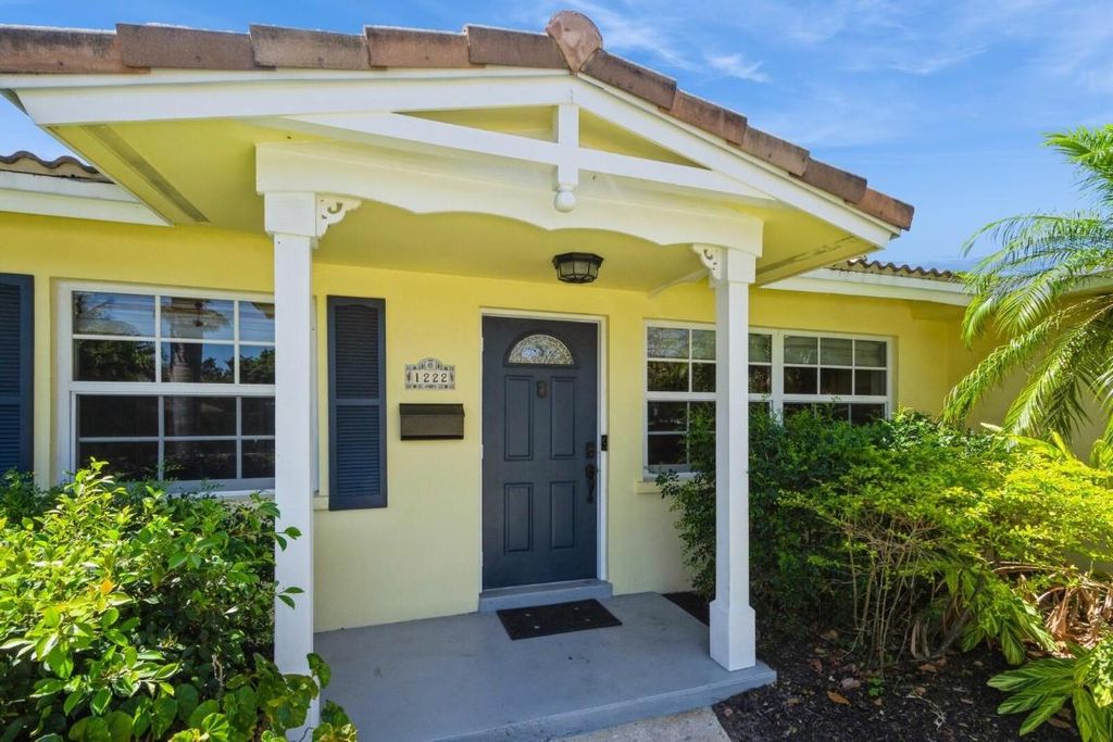 Photo of 1222 SW 5th Street, Boca Raton, FL 33486 (MLS # R11095120)