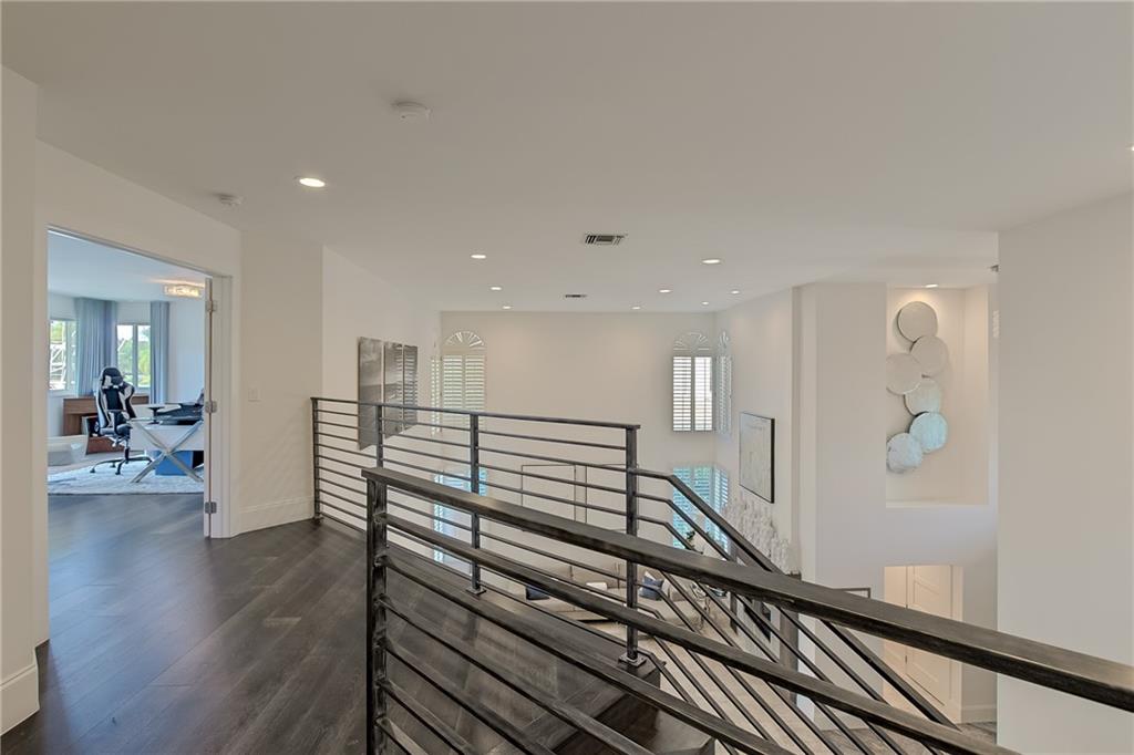 VENICE RESUB - Residential