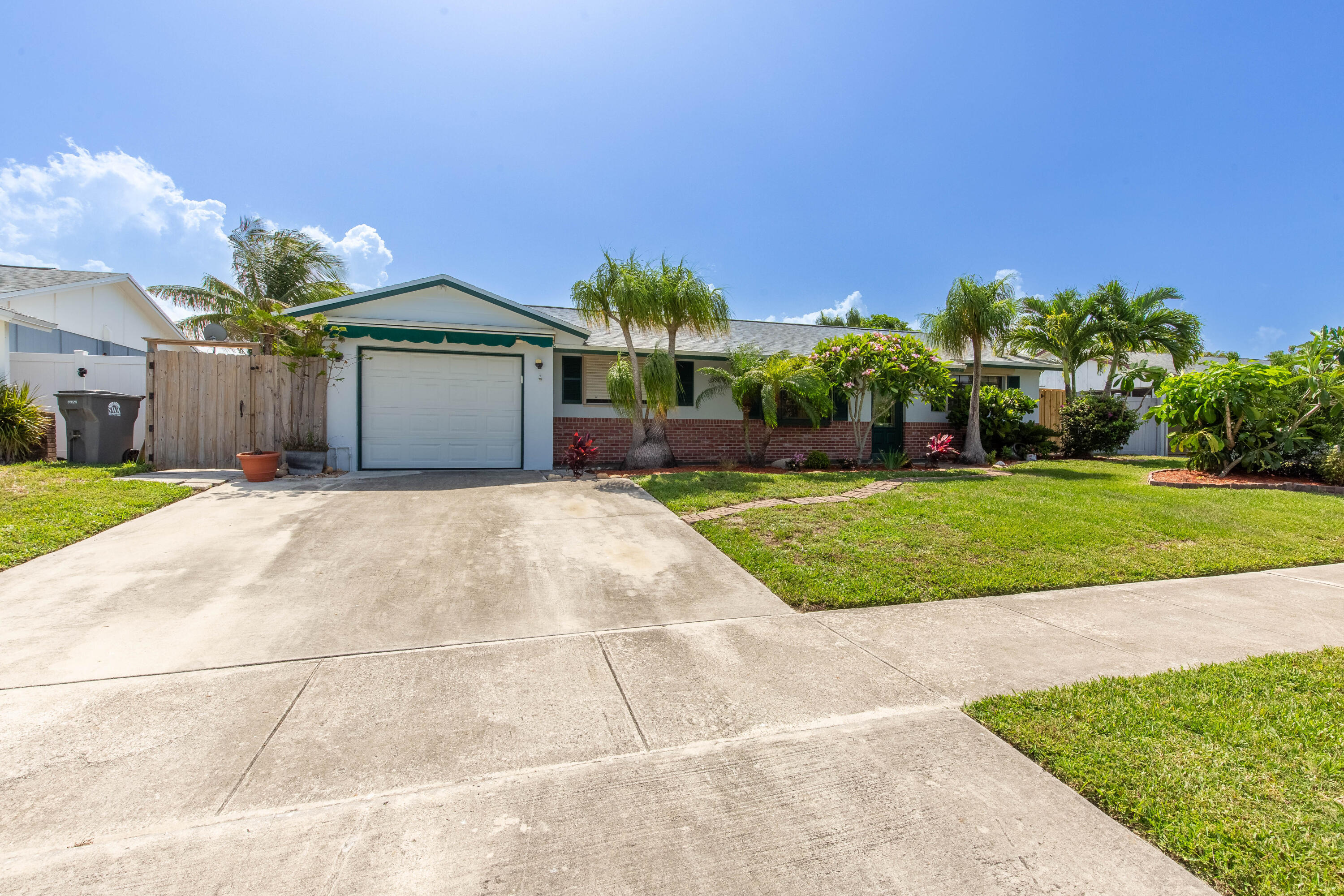 PALM BEACH CABANA COLONY EAST - Residential