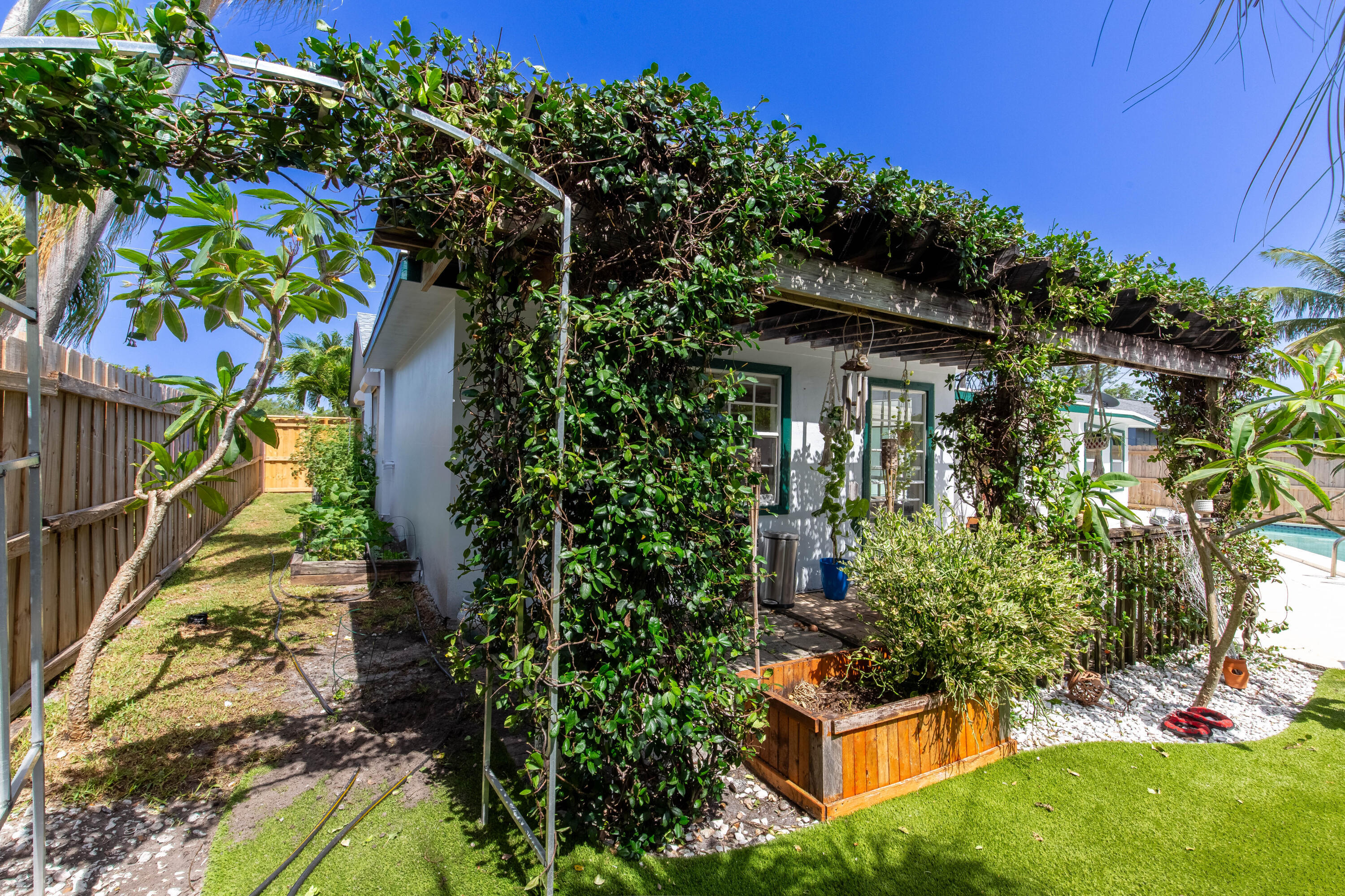 PALM BEACH CABANA COLONY EAST - Residential