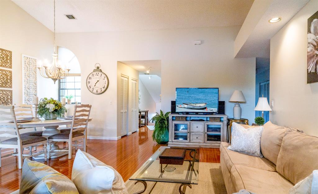 QUAIL RUN CONDO ONE - Residential