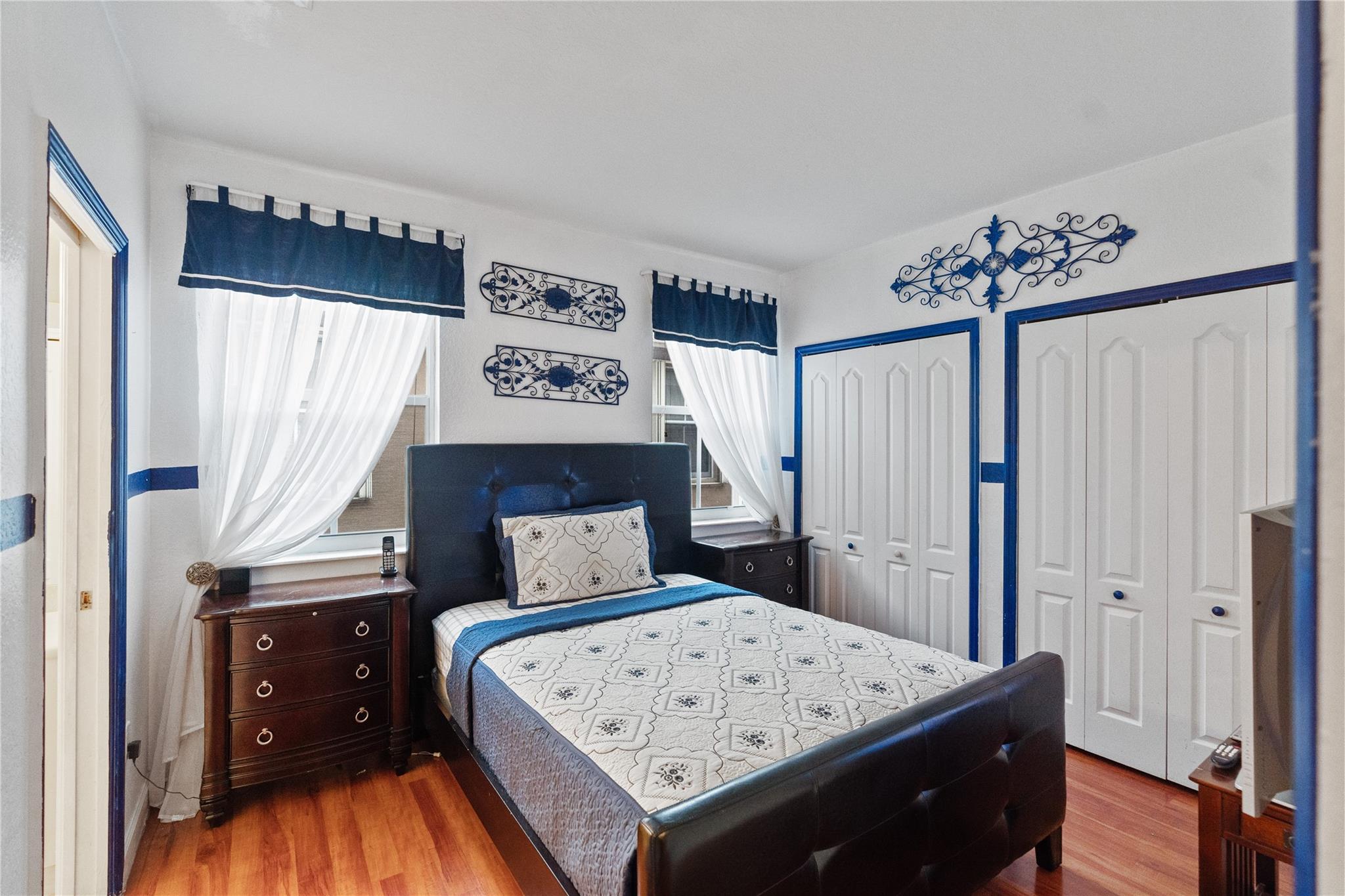Nautica 164-36 B - Residential