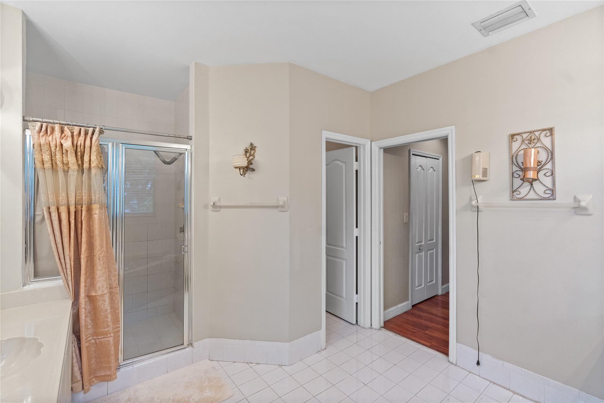 Nautica 164-36 B - Residential