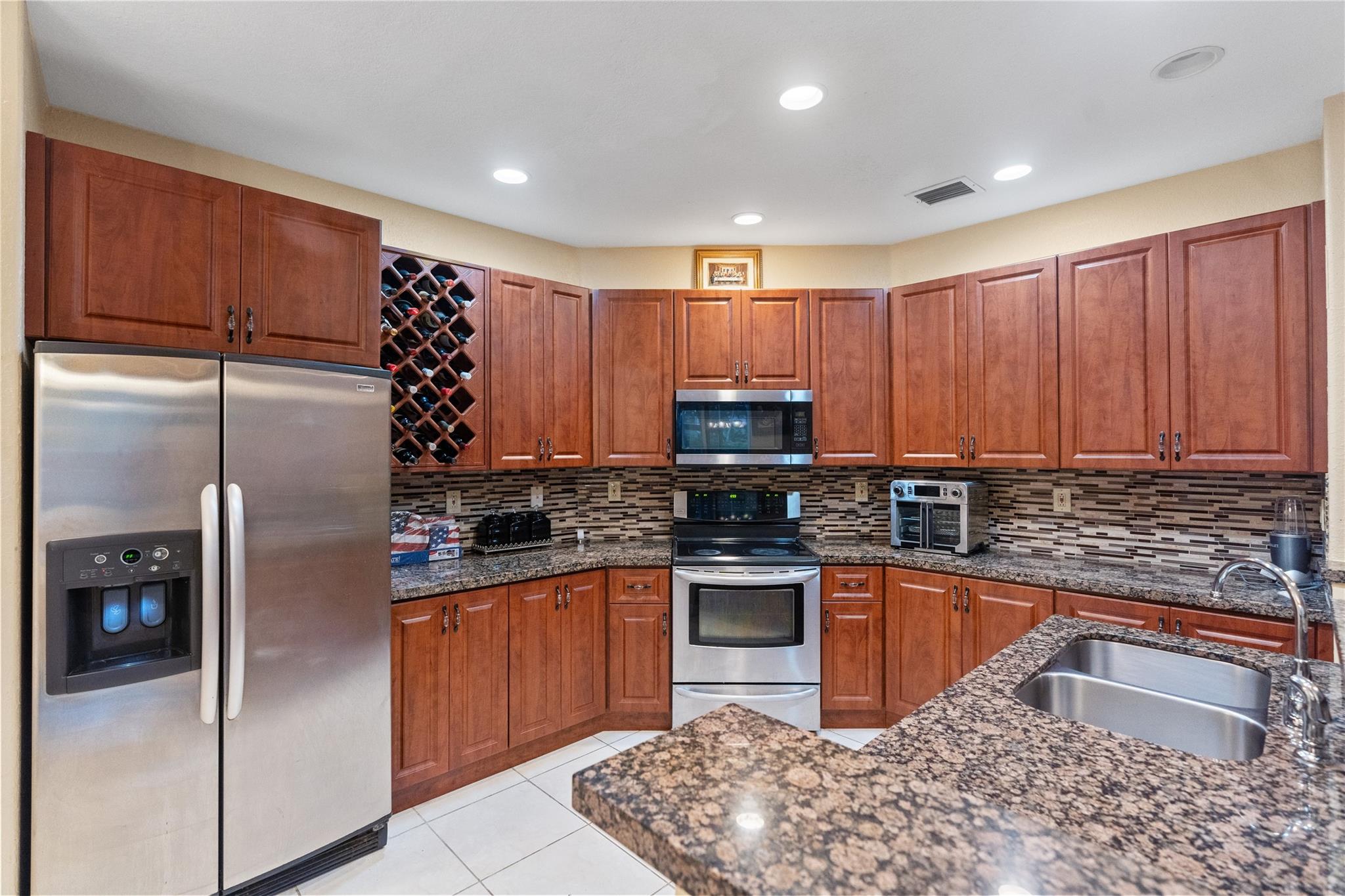 Nautica 164-36 B - Residential