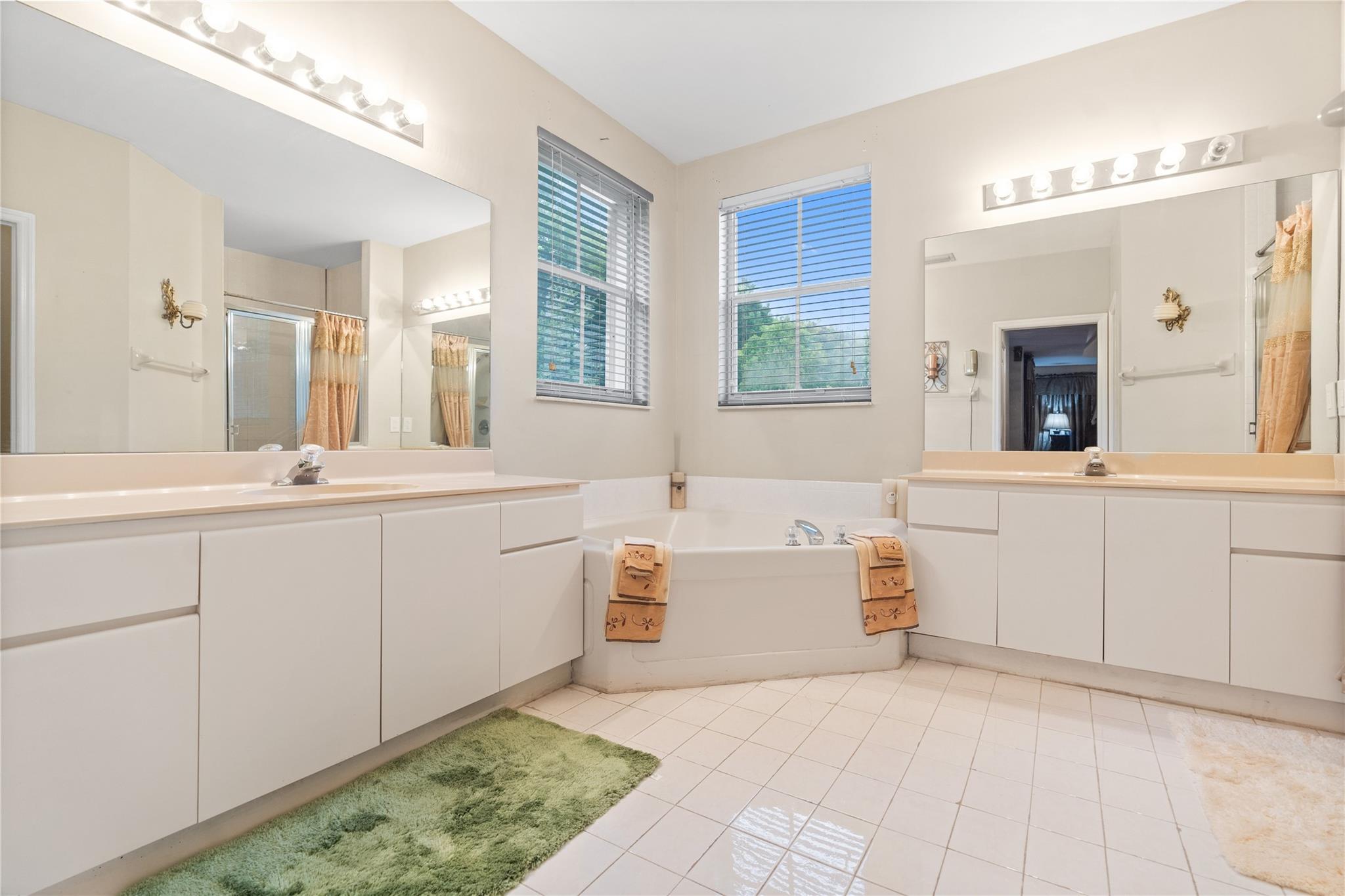 Nautica 164-36 B - Residential
