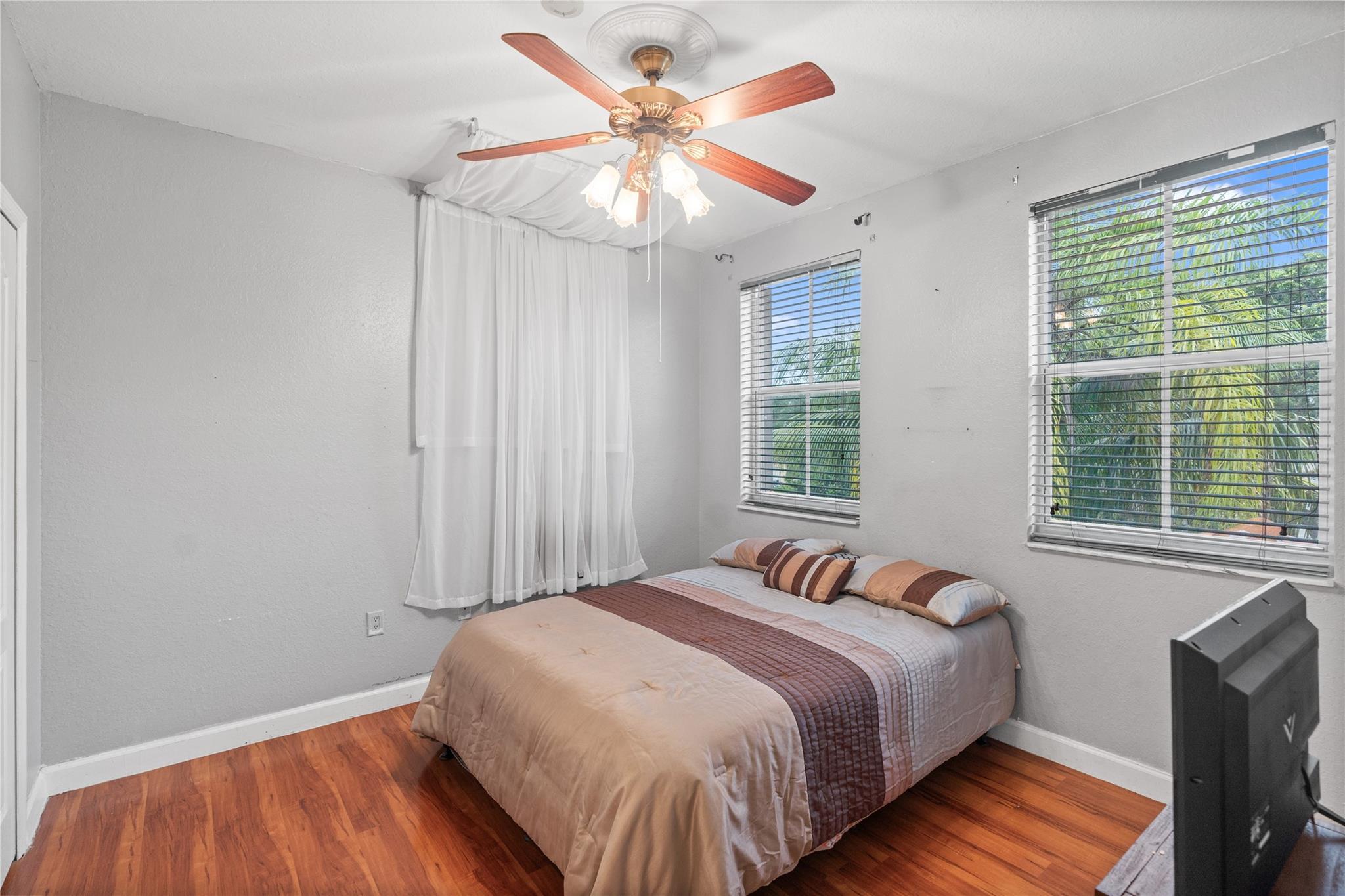 Nautica 164-36 B - Residential