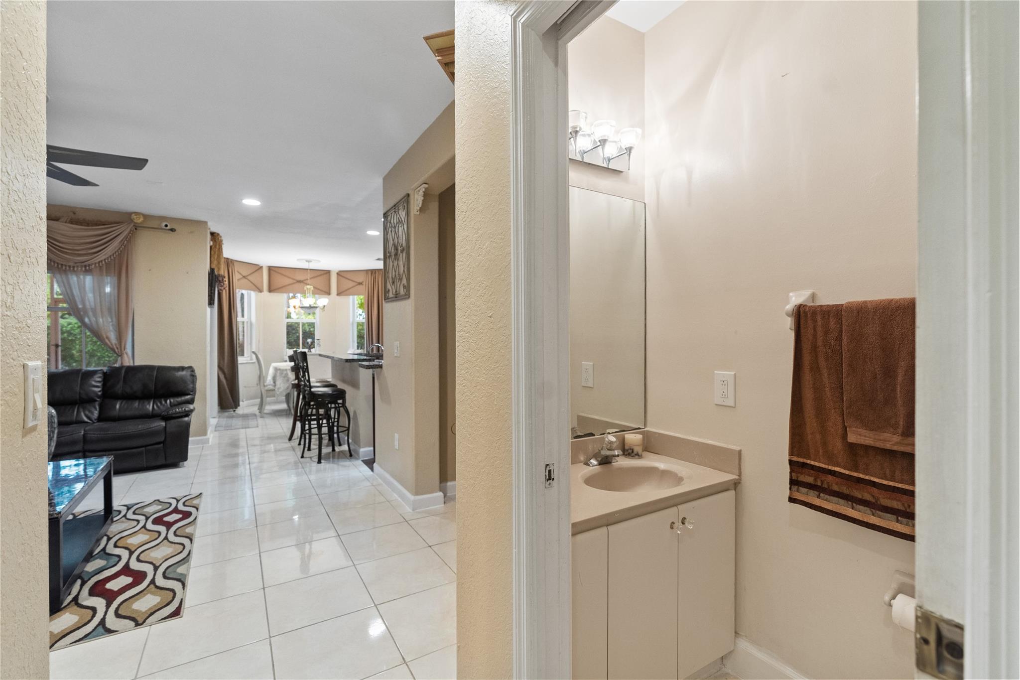 Nautica 164-36 B - Residential