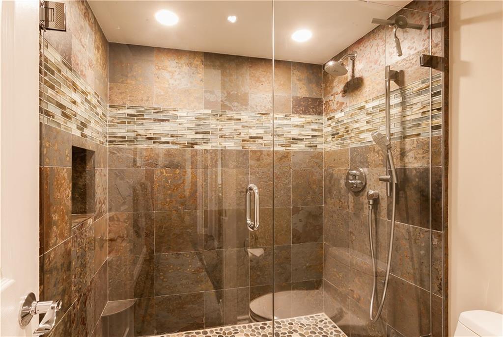 Venetian Condominium - Residential