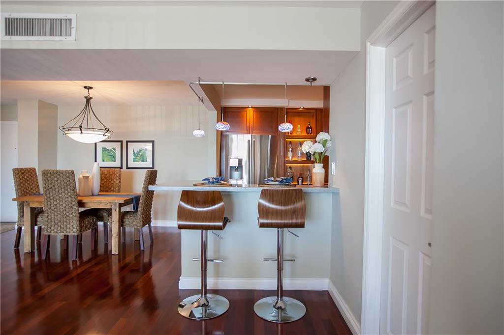 Venetian Condominium - Residential