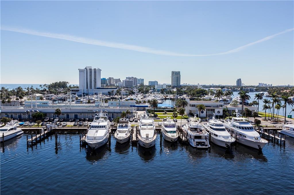 Venetian Condominium - Residential