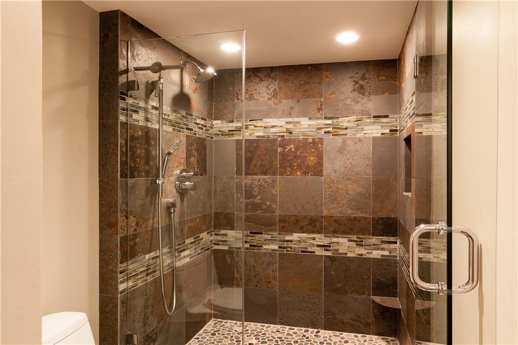 Venetian Condominium - Residential