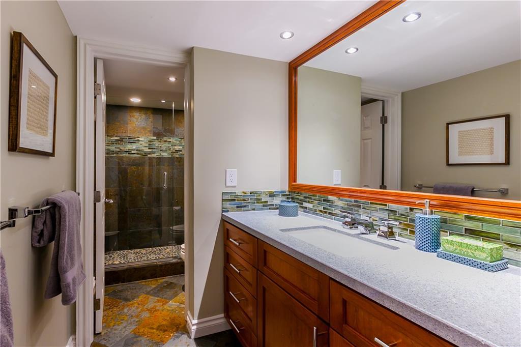 Venetian Condominium - Residential