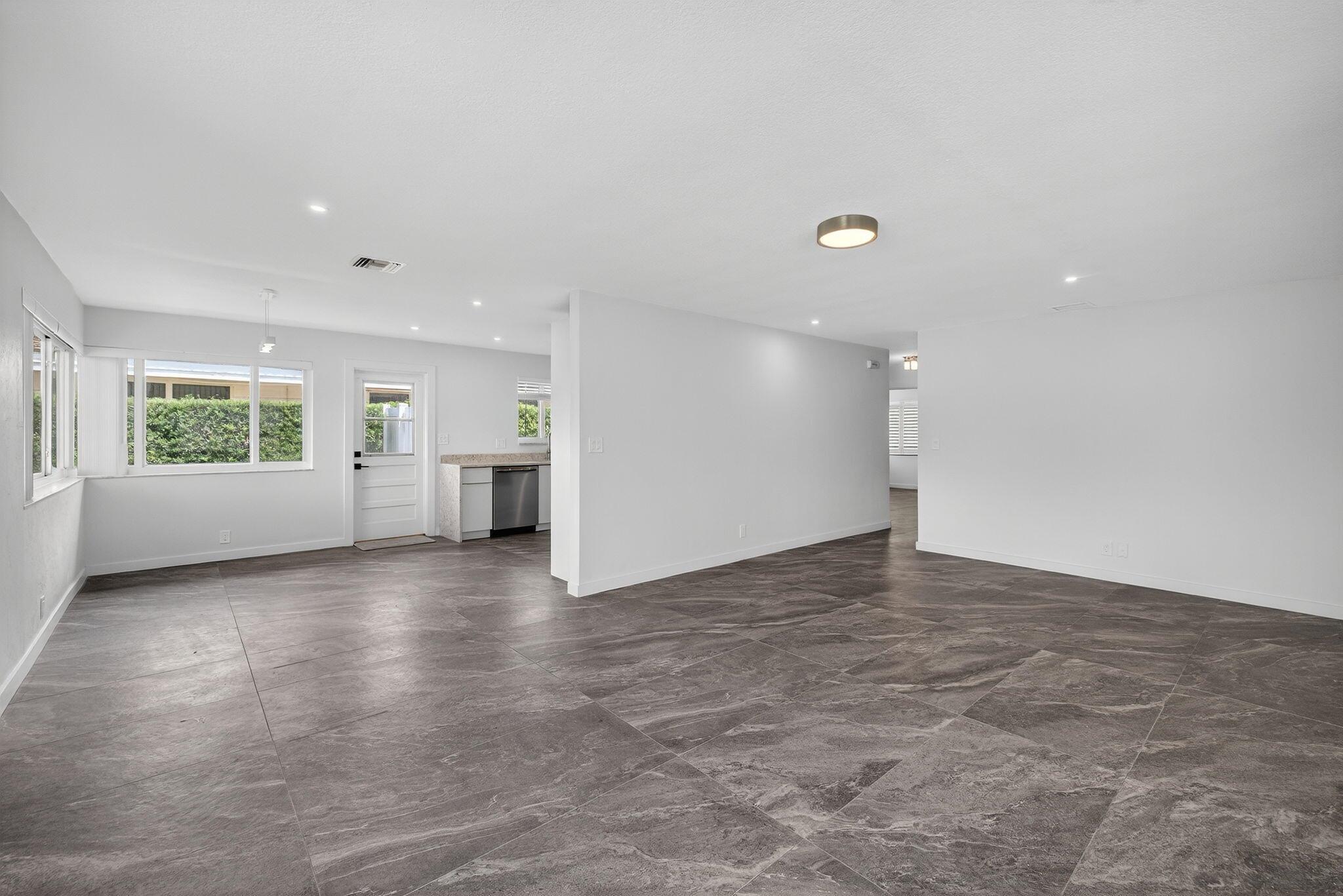 SILVER SHORES SEC OF LAUD - Residential Lease