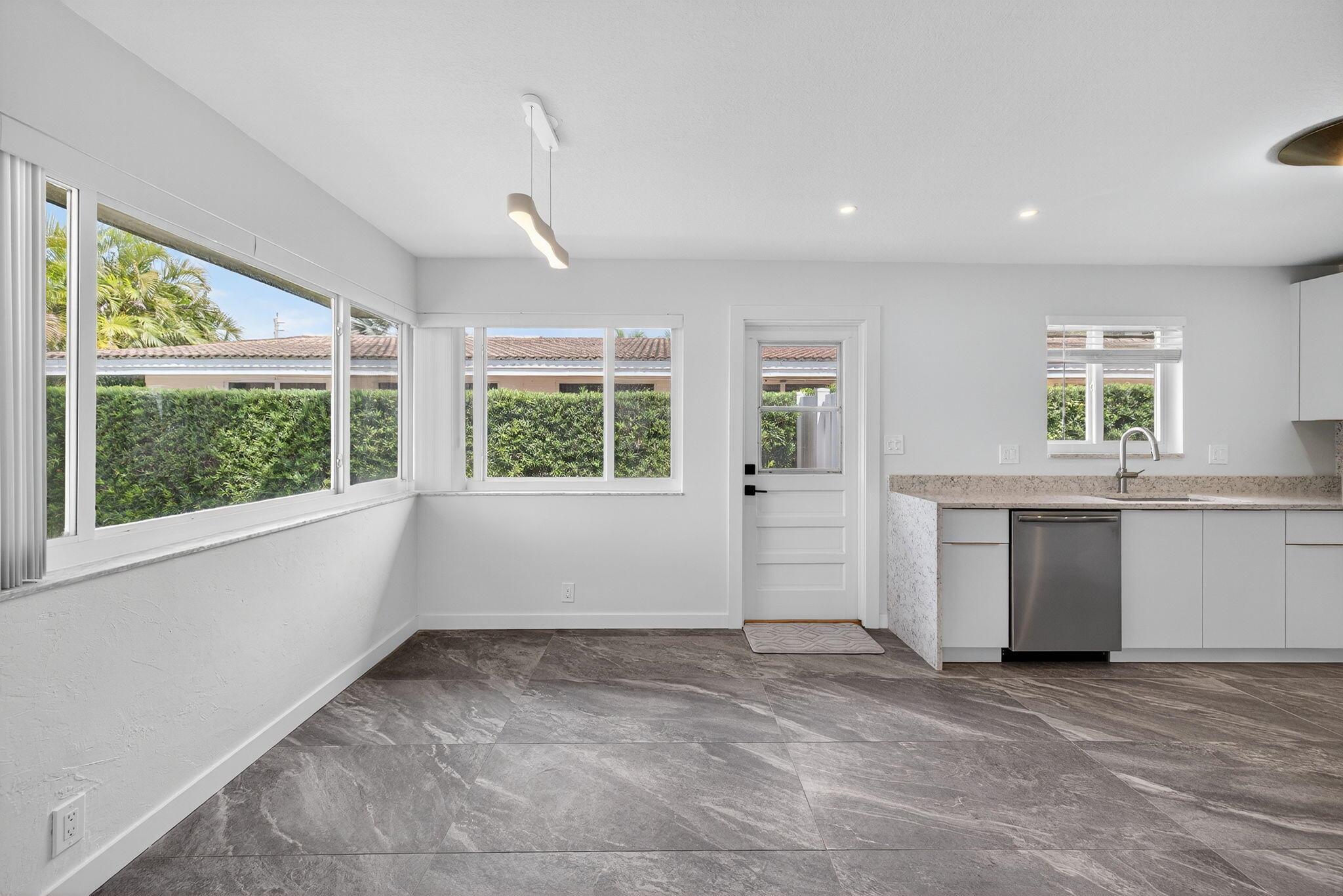 SILVER SHORES SEC OF LAUD - Residential Lease
