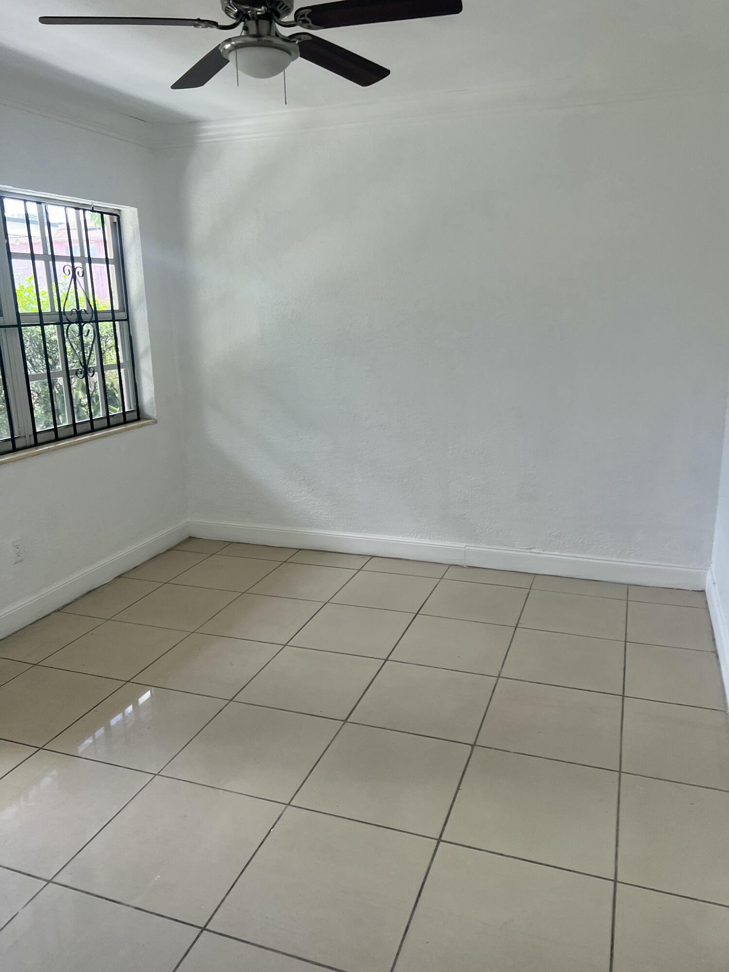 7TH AVE HIGHLANDS - Residential Lease